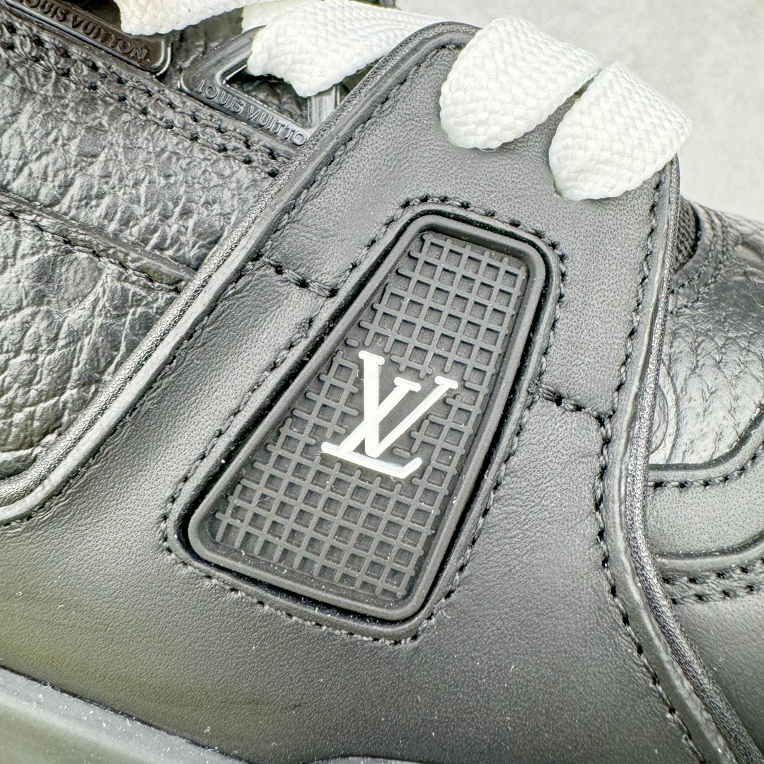 图片[15]-＃FS Louis Vuitton Trainer lv时装走秀运动鞋 实力大厂出品 平台专供 成熟的做工稳定的品控 完美鞋型超高的清洁度 零毛边线头瑕疵 全套原楦原纸版原鞋开模 全网最具灵魂的版型 正确原装黄色鞋盒 正确中底印花 鞋面印花3D高频深度立体 全鞋电脑针车 紧密相连 针距密度一致 环保乳胶注塑鞋垫 厚度脚感还原原版 皮面裁剪部位 统一油边封口工艺 原装橡胶大底含胶量大底组合零偏差 专柜全套包装 防尘袋 说明书 质保卡 男女鞋 尺码：35 36 37 38 39 40 41 42 43 44 45-选品中心