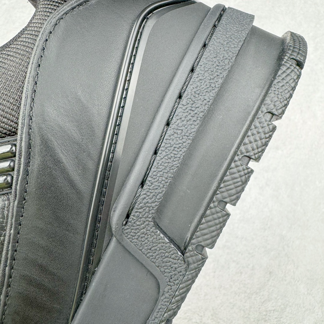 图片[12]-＃FS Louis Vuitton Trainer lv时装走秀运动鞋 实力大厂出品 平台专供 成熟的做工稳定的品控 完美鞋型超高的清洁度 零毛边线头瑕疵 全套原楦原纸版原鞋开模 全网最具灵魂的版型 正确原装黄色鞋盒 正确中底印花 鞋面印花3D高频深度立体 全鞋电脑针车 紧密相连 针距密度一致 环保乳胶注塑鞋垫 厚度脚感还原原版 皮面裁剪部位 统一油边封口工艺 原装橡胶大底含胶量大底组合零偏差 专柜全套包装 防尘袋 说明书 质保卡 男女鞋 尺码：35 36 37 38 39 40 41 42 43 44 45-选品中心