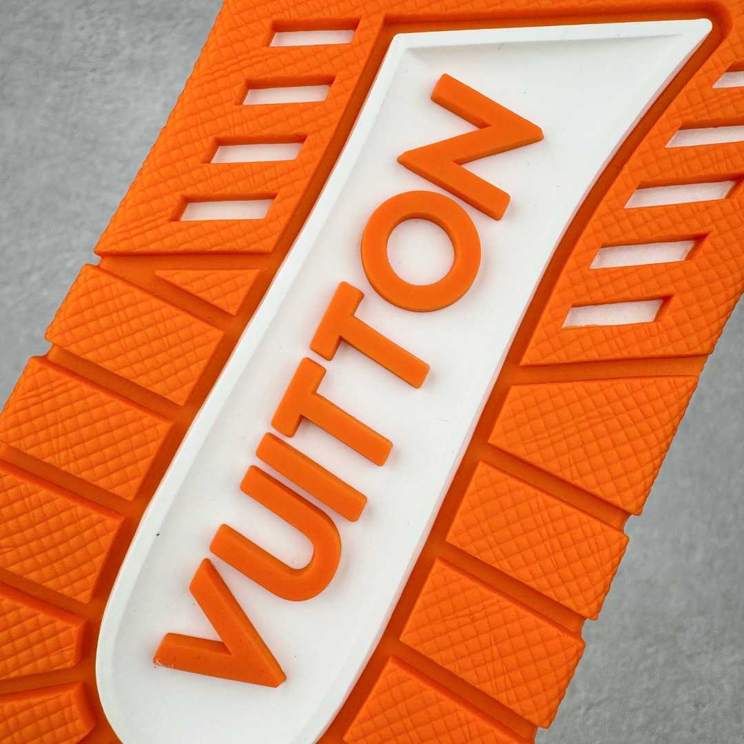 图片[22]-＃FS Louis Vuitton Trainer lv时装走秀运动鞋 实力大厂出品 平台专供 成熟的做工稳定的品控 完美鞋型超高的清洁度 零毛边线头瑕疵 全套原楦原纸版原鞋开模 全网最具灵魂的版型 正确原装黄色鞋盒 正确中底印花 鞋面印花3D高频深度立体 全鞋电脑针车 紧密相连 针距密度一致 环保乳胶注塑鞋垫 厚度脚感还原原版 皮面裁剪部位 统一油边封口工艺 原装橡胶大底含胶量大底组合零偏差 专柜全套包装 防尘袋 说明书 质保卡 男女鞋 尺码：35 36 37 38 39 40 41 42 43 44 45-选品中心