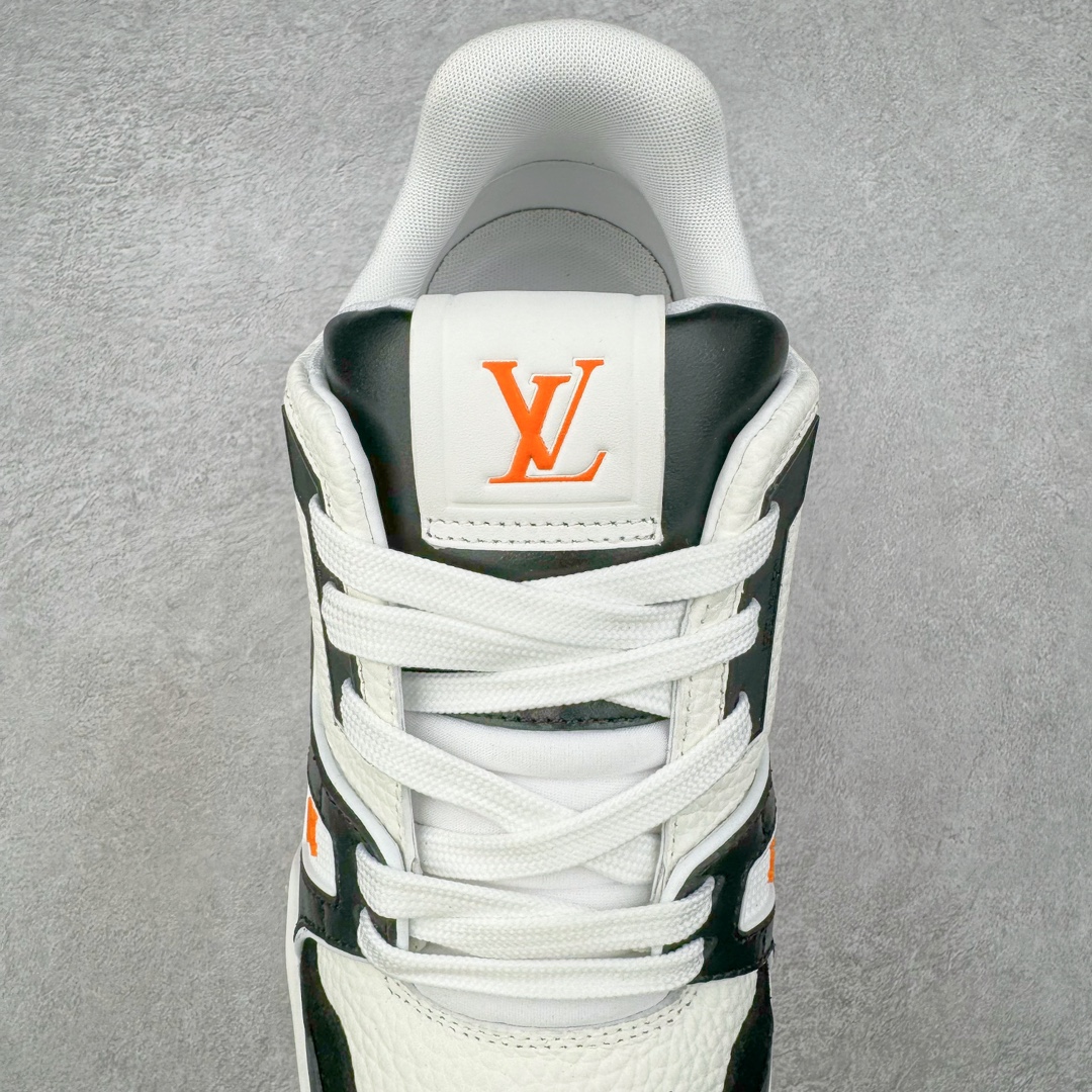 图片[5]-＃FS Louis Vuitton Trainer lv时装走秀运动鞋 实力大厂出品 平台专供 成熟的做工稳定的品控 完美鞋型超高的清洁度 零毛边线头瑕疵 全套原楦原纸版原鞋开模 全网最具灵魂的版型 正确原装黄色鞋盒 正确中底印花 鞋面印花3D高频深度立体 全鞋电脑针车 紧密相连 针距密度一致 环保乳胶注塑鞋垫 厚度脚感还原原版 皮面裁剪部位 统一油边封口工艺 原装橡胶大底含胶量大底组合零偏差 专柜全套包装 防尘袋 说明书 质保卡 男女鞋 尺码：35 36 37 38 39 40 41 42 43 44 45-选品中心