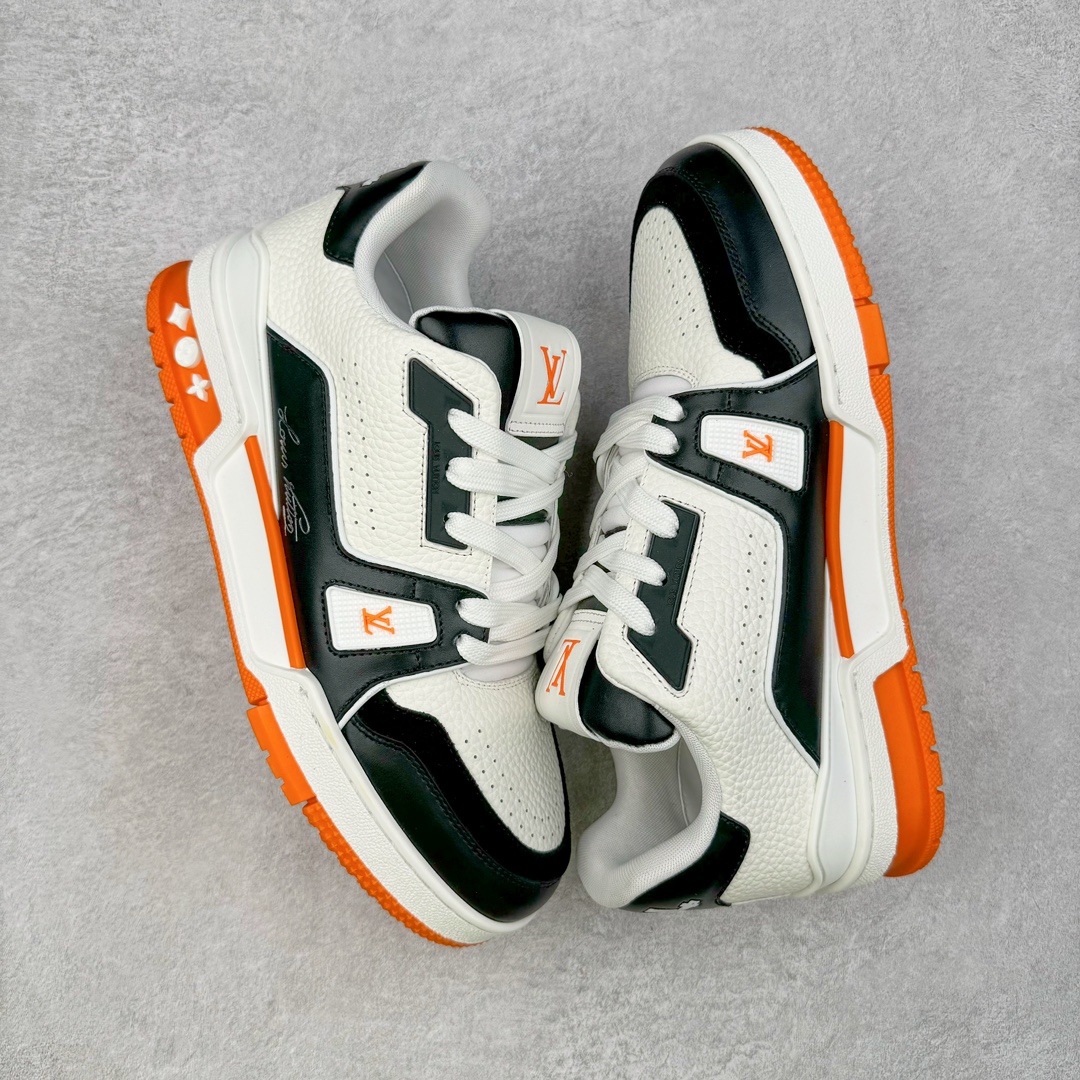 图片[3]-＃FS Louis Vuitton Trainer lv时装走秀运动鞋 实力大厂出品 平台专供 成熟的做工稳定的品控 完美鞋型超高的清洁度 零毛边线头瑕疵 全套原楦原纸版原鞋开模 全网最具灵魂的版型 正确原装黄色鞋盒 正确中底印花 鞋面印花3D高频深度立体 全鞋电脑针车 紧密相连 针距密度一致 环保乳胶注塑鞋垫 厚度脚感还原原版 皮面裁剪部位 统一油边封口工艺 原装橡胶大底含胶量大底组合零偏差 专柜全套包装 防尘袋 说明书 质保卡 男女鞋 尺码：35 36 37 38 39 40 41 42 43 44 45-选品中心