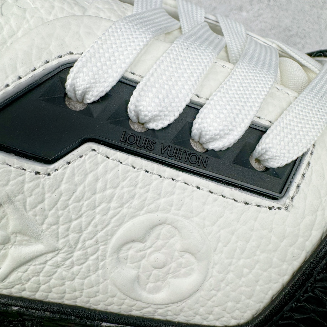 图片[17]-＃K纯原 Louis Vuitton Trainer lv时装走秀运动鞋 龙年限定配色 市场所有版本中综合最强的货品 GD实力大厂出品 全网最全配色更新最快 最成熟的做工稳定的品控 完美鞋型超高的清洁度 零毛边线头瑕疵 全套原楦原纸版原鞋开模 全网最具灵魂的版型 正确原装黄色鞋盒 正确中底印花 鞋面印花3D高频深度立体 全鞋电脑针车 紧密相连 针距密度一致 环保乳胶注塑鞋垫 厚度脚感还原原版 皮面裁剪部位 统一油边封口工艺 原装橡胶大底含胶量大底组合零偏差 专柜全套包装 防尘袋 说明书 质保卡 男女鞋 尺码：35 36 37 38 39 40 41 42 43 44 45-选品中心