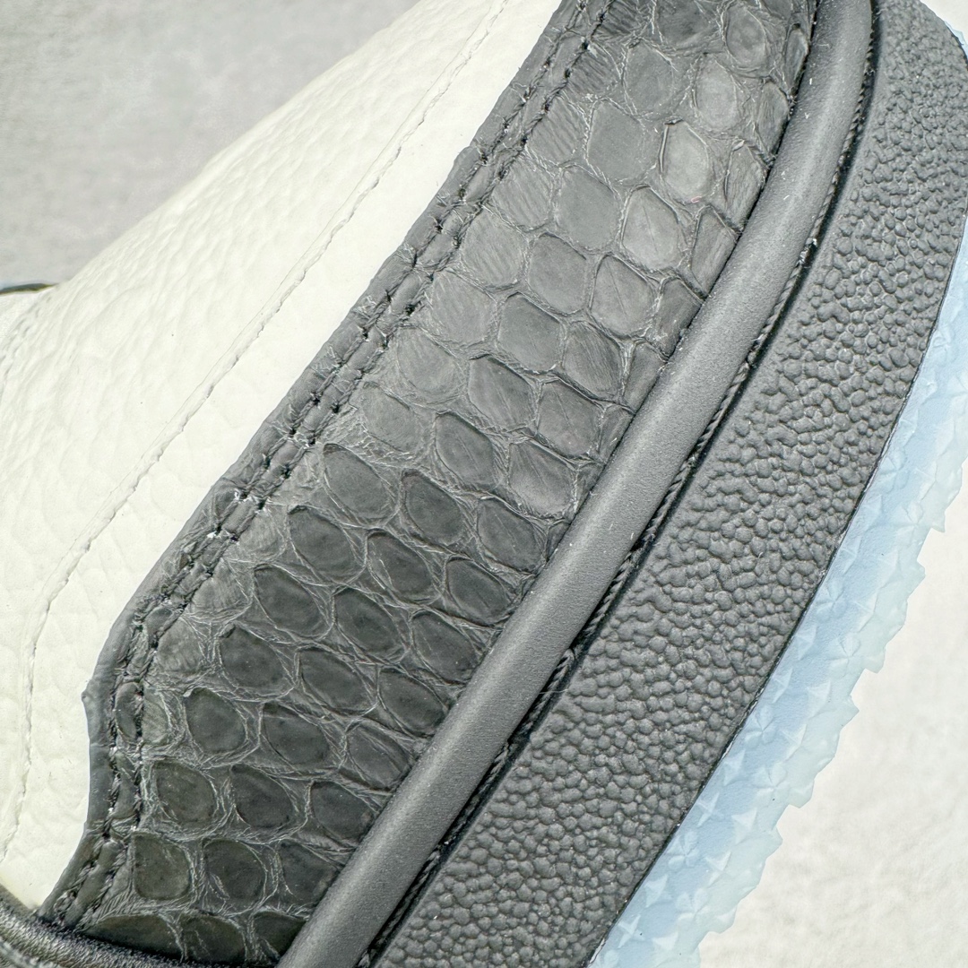 图片[11]-＃K纯原 Louis Vuitton Trainer lv时装走秀运动鞋 龙年限定配色 市场所有版本中综合最强的货品 GD实力大厂出品 全网最全配色更新最快 最成熟的做工稳定的品控 完美鞋型超高的清洁度 零毛边线头瑕疵 全套原楦原纸版原鞋开模 全网最具灵魂的版型 正确原装黄色鞋盒 正确中底印花 鞋面印花3D高频深度立体 全鞋电脑针车 紧密相连 针距密度一致 环保乳胶注塑鞋垫 厚度脚感还原原版 皮面裁剪部位 统一油边封口工艺 原装橡胶大底含胶量大底组合零偏差 专柜全套包装 防尘袋 说明书 质保卡 男女鞋 尺码：35 36 37 38 39 40 41 42 43 44 45-选品中心