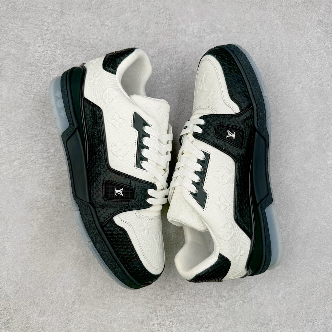 图片[3]-＃K纯原 Louis Vuitton Trainer lv时装走秀运动鞋 龙年限定配色 市场所有版本中综合最强的货品 GD实力大厂出品 全网最全配色更新最快 最成熟的做工稳定的品控 完美鞋型超高的清洁度 零毛边线头瑕疵 全套原楦原纸版原鞋开模 全网最具灵魂的版型 正确原装黄色鞋盒 正确中底印花 鞋面印花3D高频深度立体 全鞋电脑针车 紧密相连 针距密度一致 环保乳胶注塑鞋垫 厚度脚感还原原版 皮面裁剪部位 统一油边封口工艺 原装橡胶大底含胶量大底组合零偏差 专柜全套包装 防尘袋 说明书 质保卡 男女鞋 尺码：35 36 37 38 39 40 41 42 43 44 45-选品中心