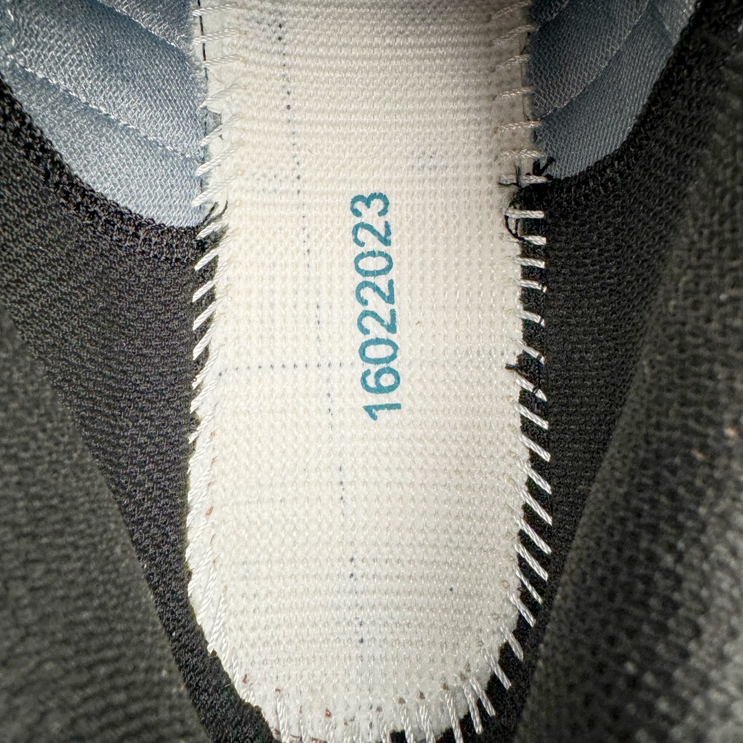 图片[10]-＃PK4.0 SALOMON XA Pro 3D ADV 萨洛蒙潮流越野机能户外功能鞋 基于市场现有版本全新升级调整改良 现阶段市场最强产物 全新主色陆续出货 大底描漆工整零瑕疵 鞋头定型弧度完 纯原外贸平台特供订单 耗时半年巨作 全套原纸板楦头开发 原厂特供网布配套加持 确保原汁原味 完美呈现版型 原档数据独家私模五层组合大底 原装Ortholite轻量化鞋垫 中底布带钢印编号 原厂TPU锁扣 进口港宝加持 后跟自然饱满 还原公司包裹性 鞋面采用SENSIFT贴合技术 全方位贴合包裹脚型 鞋跟部鞋底牵引设计 提供强大的抓地性能 更适应野外崎岖不平的道路 其3D ADVANCED CHASSIS底盘 材料轻量大化 钉齿设计更具稳定性 防护性 鞋底易磨损区运用CONTAGRIP高耐磨材料 应对城市硬质路面长距离跑考验 尺码：36 36.5 37.5 38 38.5 39 40 40.5 41 42 42.5 43 44 44.5 45-选品中心