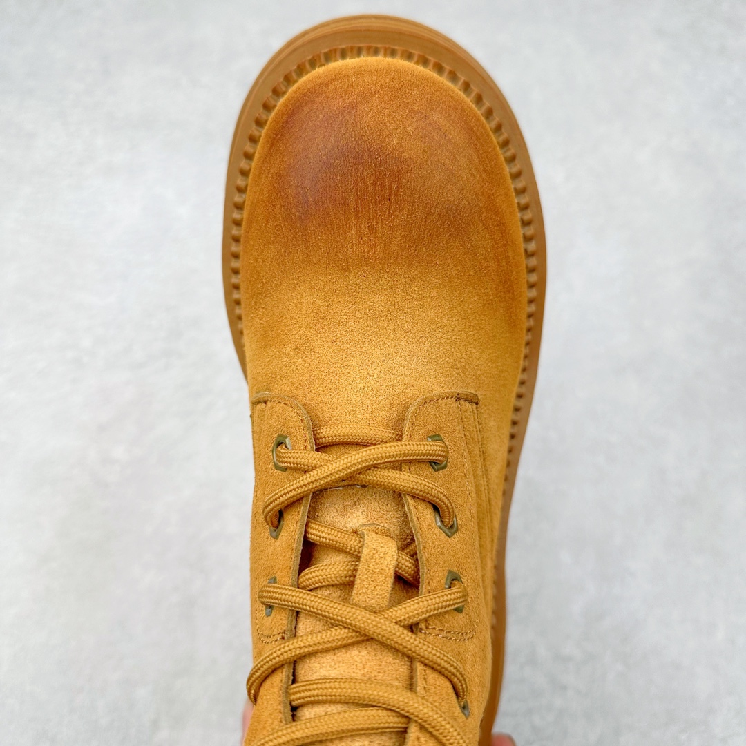 图片[4]-Miu Miu Biker Leather Boots 机车系列中帮潮流时装女士机车风休闲厚底马丁沙漠工装靴 MiuMiu缪缪 新品纯原级别发售# 硬控10秒大黄靴是整个秋冬穿搭灵魂 微翘大头鞋上脚超级显瘦 平底鞋脚感很软很轻不板脚 #增高5CM但完全不重 #头层麂皮绒材质 #可外翻两穿马丁靴 两种风格 #渐变做旧效果 尺码：35 36 37 38 39 40 41 三色可选：黄色 黑色 棕色-选品中心