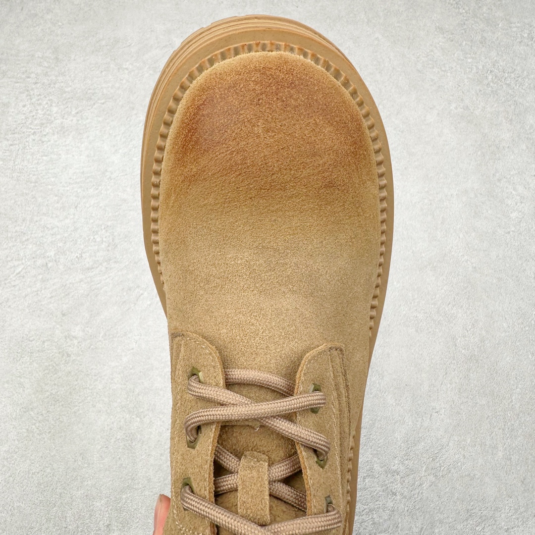 图片[4]-Miu Miu Biker Leather Boots 机车系列中帮潮流时装女士机车风休闲厚底马丁沙漠工装靴 MiuMiu缪缪 新品纯原级别发售# 硬控10秒大黄靴是整个秋冬穿搭灵魂 微翘大头鞋上脚超级显瘦 平底鞋脚感很软很轻不板脚 #增高5CM但完全不重 #头层麂皮绒材质 #可外翻两穿马丁靴 两种风格 #渐变做旧效果 尺码：35 36 37 38 39 40 41 三色可选：黄色 黑色 棕色-选品中心