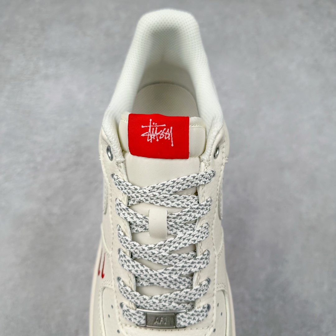 图片[5]-NK Air Force 1´07 Low 空军一号低帮百搭休闲运动板鞋 SJ6698-013 柔软、弹性十足的缓震性能和出色的中底设计 横跨复古与现代的外型结合 造就出风靡全球 三十多年的Force 1 直到今天还深受青睐 尺码：36 36.5 37.5 38 38.5 39 40 40.5 41 42 42.5 43 44 44.5 45-选品中心