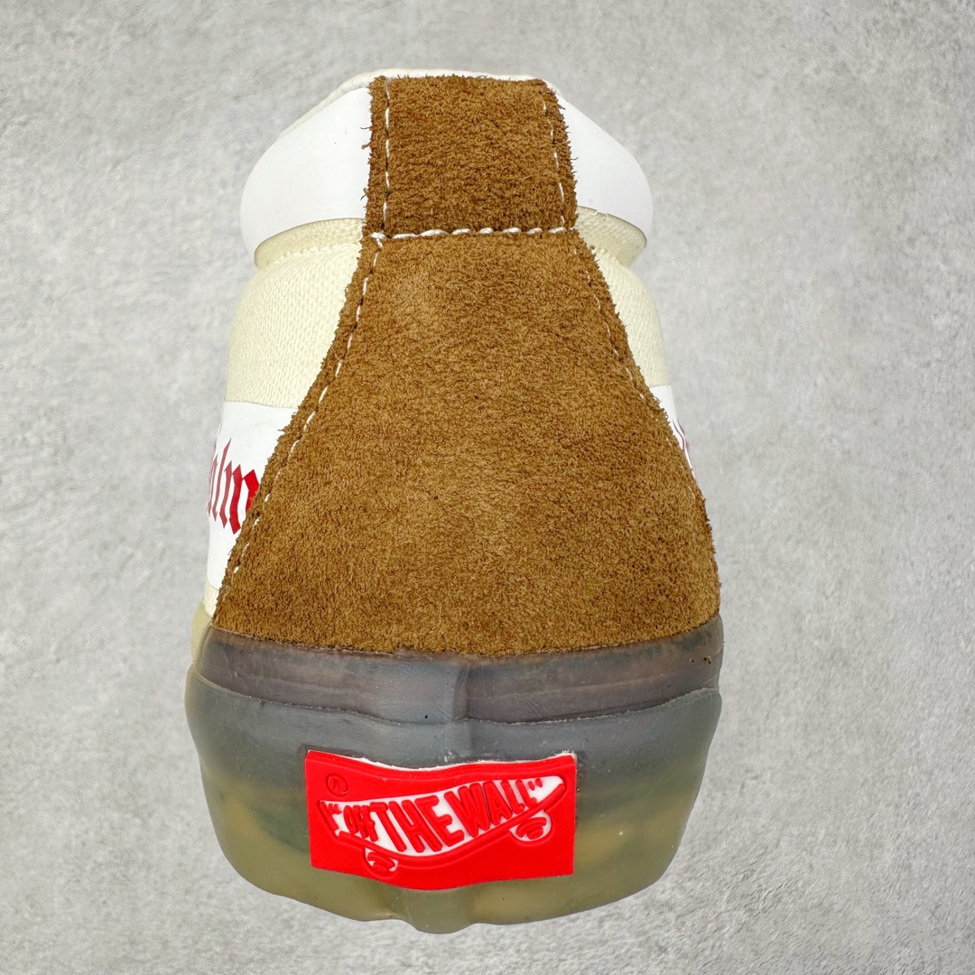 图片[8]-Palm Angels x Vans Sk8-Mid 联名 整体黑白红色系搭配后跟大面积咖啡色麂皮与脚背处黑色麂皮相呼应 做旧的轻微黄大底复古感直接拉满 Palm Angels经典的胶布logo以烫印的形式出现在鞋面 彰显了品牌的身份也使整体线条更丰富 货号：VN0A7TNH78C 尺码：35 36 36.5 37 38 38.5 39 40 40.5 41 42 42.5 43 44-选品中心