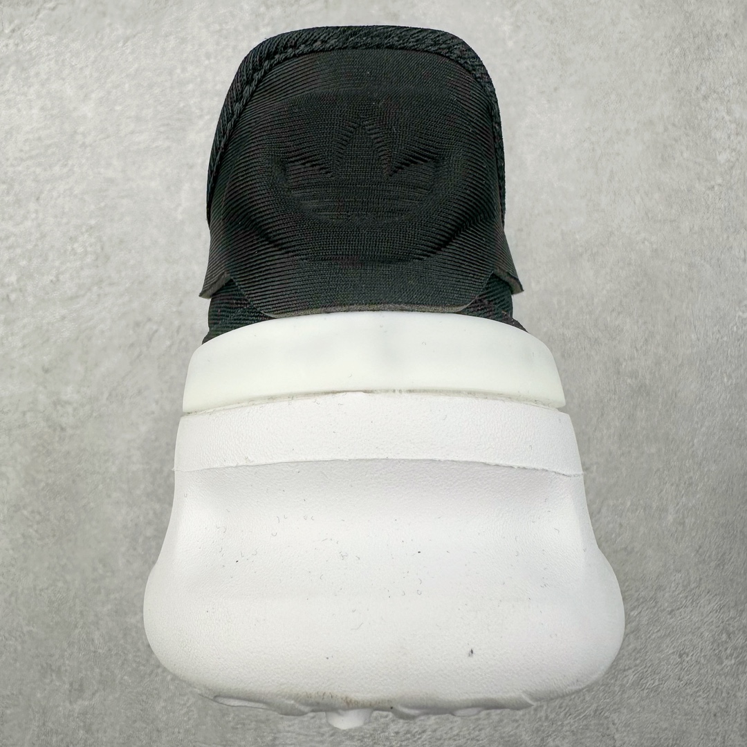 图片[8]-＃纯原福利 AD AdiFOM TRXN 经典运动鞋 以摩登简约设计演绎时尚型格 造型流畅灵动 采用简约织物鞋面 另配大号泡沫鞋底 灵感源自前代鞋款 以舒适质感焕新演绎 采用简约织物鞋面 搭配加厚泡沫外底 另含高侧帮设计 力求贴合足部 用心设计 收获几何 迈步皆舒适 出行即潮流 部分鞋面采用再生材料打造 力求减少塑料废弃物污染 尺码：36 36.5 37.5 38 38.5 39 40 40.5 41 42 42.5 43 44 44.5 45-选品中心