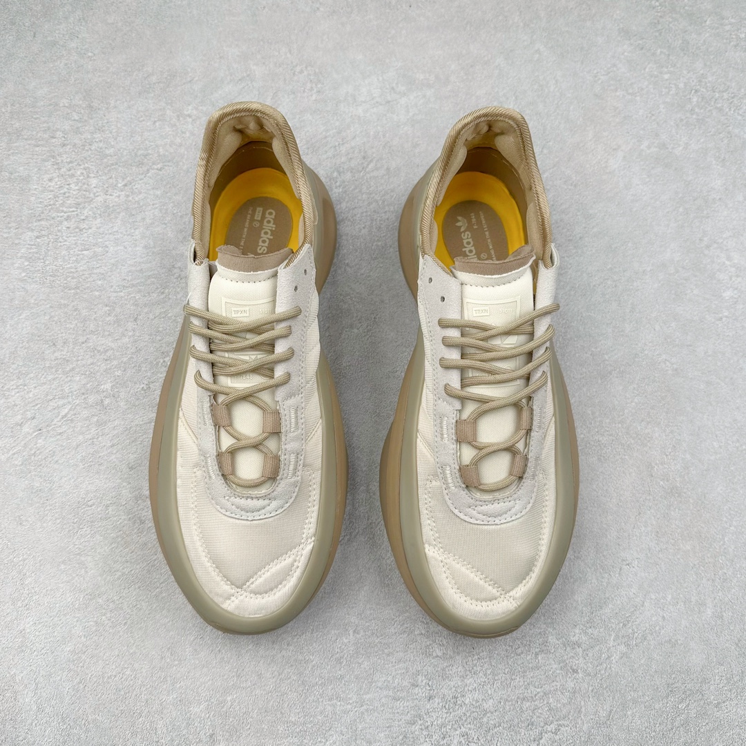 图片[2]-＃纯原福利 AD AdiFOM TRXN 经典运动鞋 以摩登简约设计演绎时尚型格 造型流畅灵动 采用简约织物鞋面 另配大号泡沫鞋底 灵感源自前代鞋款 以舒适质感焕新演绎 采用简约织物鞋面 搭配加厚泡沫外底 另含高侧帮设计 力求贴合足部 用心设计 收获几何 迈步皆舒适 出行即潮流 部分鞋面采用再生材料打造 力求减少塑料废弃物污染 尺码：36 36.5 37.5 38 38.5 39 40 40.5 41 42 42.5 43 44 44.5 45-选品中心