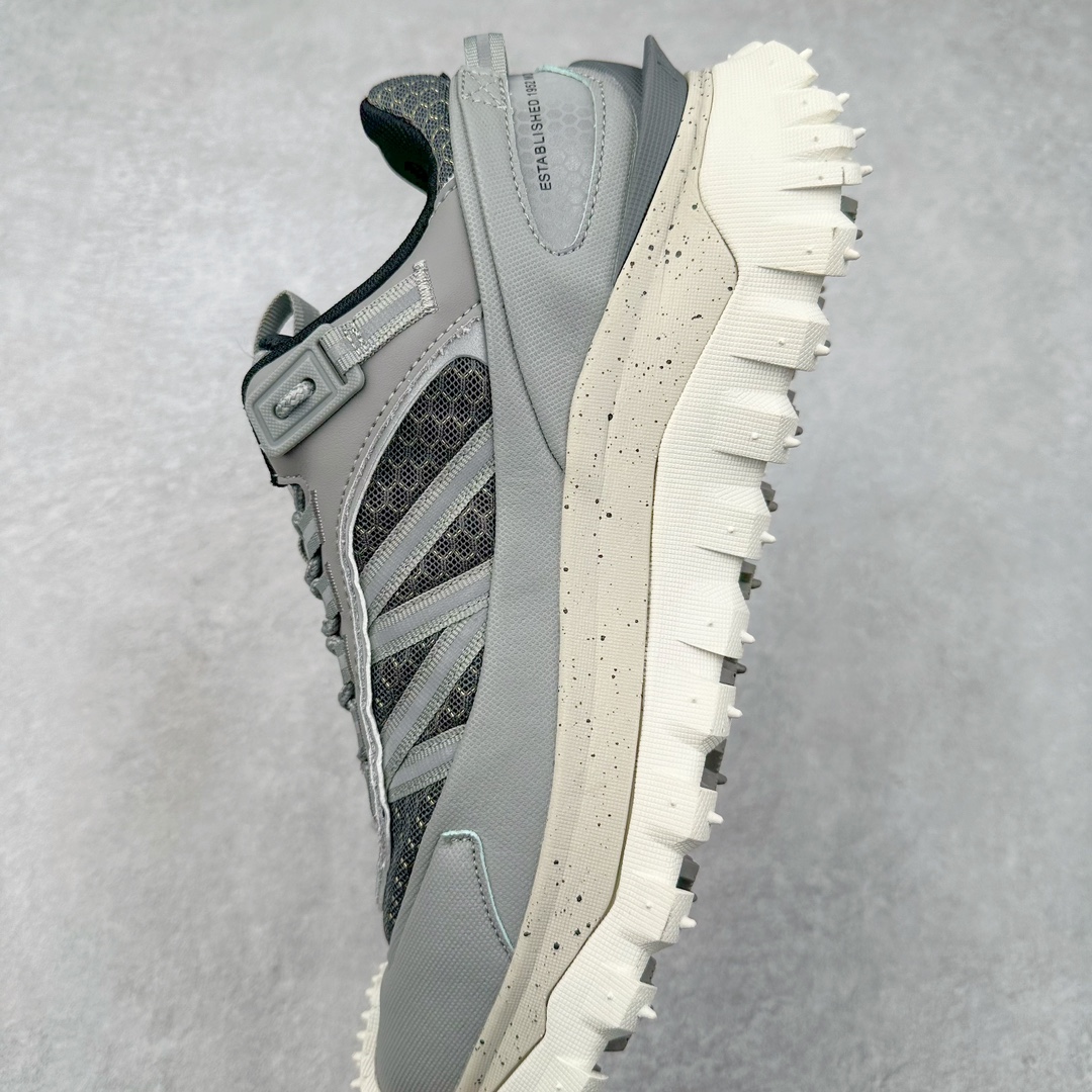 图片[7]-＃莞产 Moncler Trailgrip Gore-Tex 蒙口越野旅行系列低帮厚底轻量户外登山运动鞋 盟可睐MONCLER TRAILGRIP 鞋履新季系列 前卫设计碰撞实用科技 轻盈面料无惧炎热夏季 Trailgrip运动鞋作为盟可睐Moncler的秋冬新作横空出世 融蕴品牌山地基因 运用科技前沿技术 征服野外复杂地形 醒目的胎纹设计搭配弧形橡胶鞋头 确保经久耐穿 为山野探险与都市畅游提供高效防护 Trailgrip 2023春夏系列将在既有的实用性基础之上 推出全新配色 并采用更轻材质 尺码：35 36 37 38 39 40 41 42 43 44 45 46-选品中心