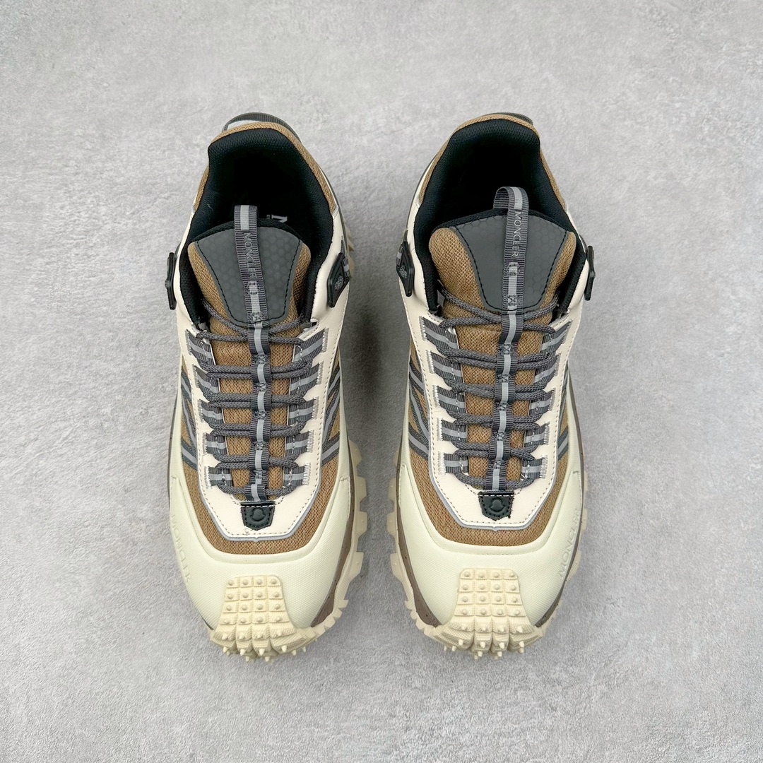 图片[2]-＃莞产 Moncler Trailgrip Gore-Tex 蒙口越野旅行系列低帮厚底轻量户外登山运动鞋 盟可睐MONCLER TRAILGRIP 鞋履新季系列 前卫设计碰撞实用科技 轻盈面料无惧炎热夏季 Trailgrip运动鞋作为盟可睐Moncler的秋冬新作横空出世 融蕴品牌山地基因 运用科技前沿技术 征服野外复杂地形 醒目的胎纹设计搭配弧形橡胶鞋头 确保经久耐穿 为山野探险与都市畅游提供高效防护 Trailgrip 2023春夏系列将在既有的实用性基础之上 推出全新配色 并采用更轻材质 尺码：35 36 37 38 39 40 41 42 43 44 45 46-选品中心