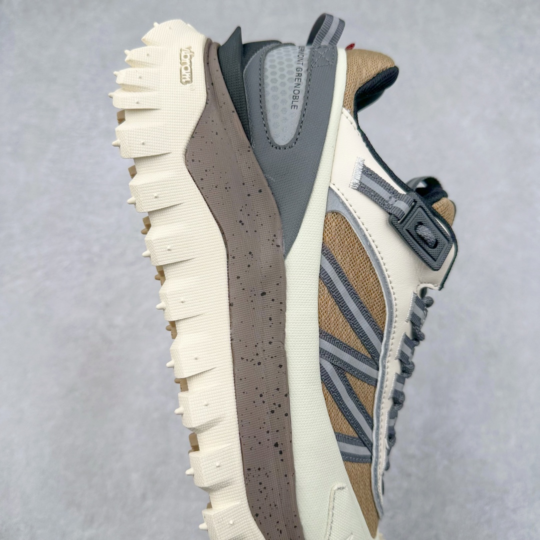 图片[6]-＃莞产 Moncler Trailgrip Gore-Tex 蒙口越野旅行系列低帮厚底轻量户外登山运动鞋 盟可睐MONCLER TRAILGRIP 鞋履新季系列 前卫设计碰撞实用科技 轻盈面料无惧炎热夏季 Trailgrip运动鞋作为盟可睐Moncler的秋冬新作横空出世 融蕴品牌山地基因 运用科技前沿技术 征服野外复杂地形 醒目的胎纹设计搭配弧形橡胶鞋头 确保经久耐穿 为山野探险与都市畅游提供高效防护 Trailgrip 2023春夏系列将在既有的实用性基础之上 推出全新配色 并采用更轻材质 尺码：35 36 37 38 39 40 41 42 43 44 45 46-选品中心