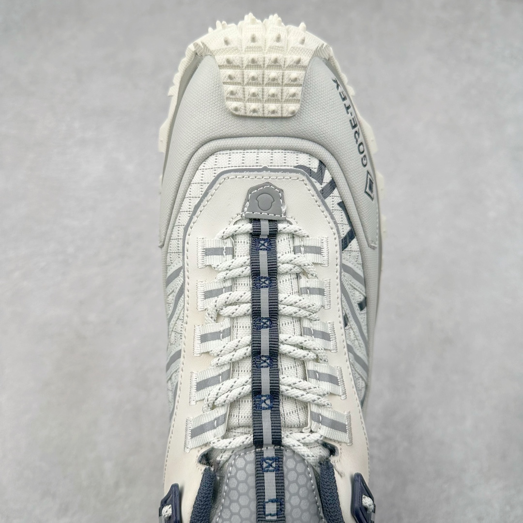 图片[4]-＃莞产 Moncler Trailgrip Gore-Tex 蒙口越野旅行系列低帮厚底轻量户外登山运动鞋 盟可睐MONCLER TRAILGRIP 鞋履新季系列 前卫设计碰撞实用科技 轻盈面料无惧炎热夏季 Trailgrip运动鞋作为盟可睐Moncler的秋冬新作横空出世 融蕴品牌山地基因 运用科技前沿技术 征服野外复杂地形 醒目的胎纹设计搭配弧形橡胶鞋头 确保经久耐穿 为山野探险与都市畅游提供高效防护 Trailgrip 2023春夏系列将在既有的实用性基础之上 推出全新配色 并采用更轻材质 尺码：35 36 37 38 39 40 41 42 43 44 45 46-选品中心