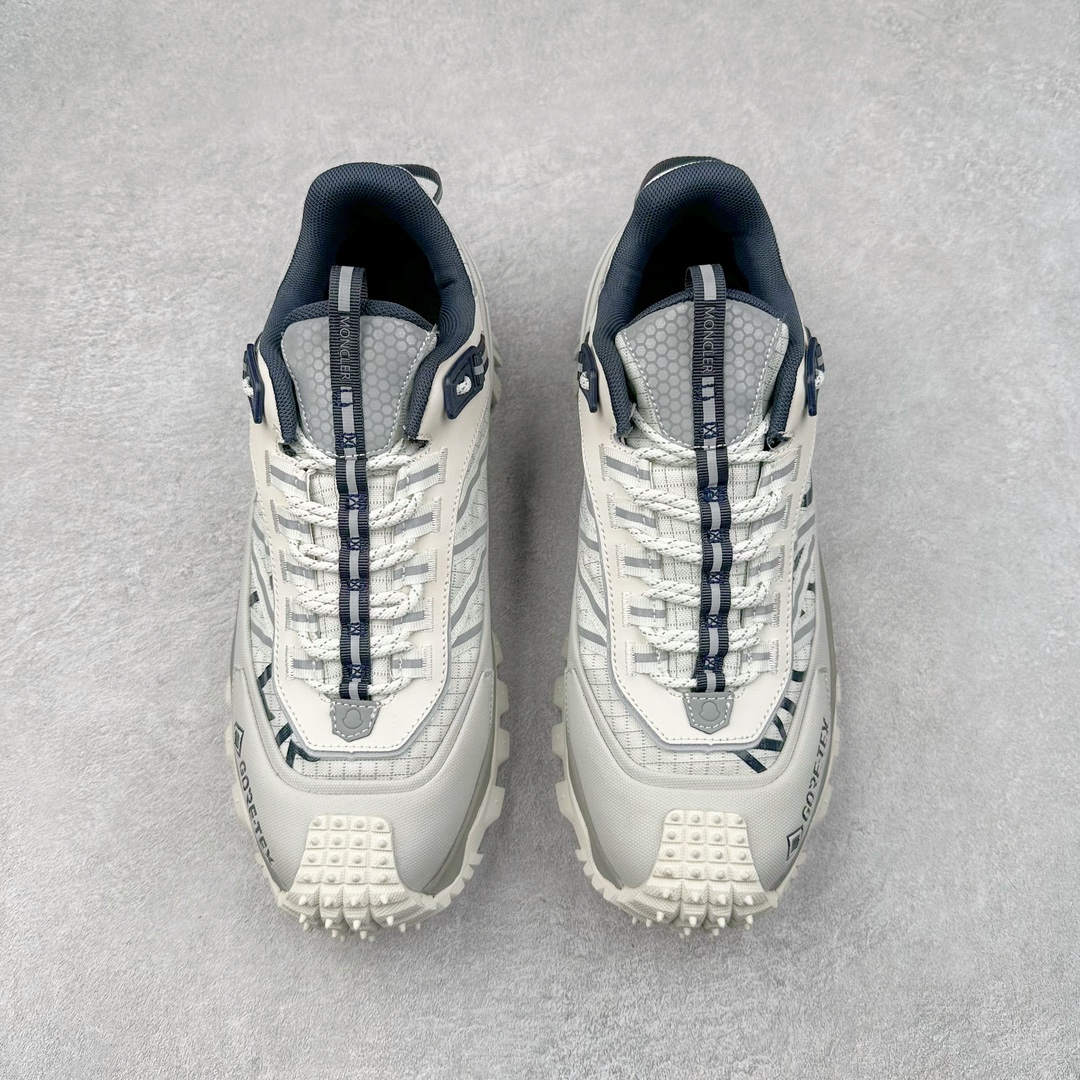 图片[2]-＃莞产 Moncler Trailgrip Gore-Tex 蒙口越野旅行系列低帮厚底轻量户外登山运动鞋 盟可睐MONCLER TRAILGRIP 鞋履新季系列 前卫设计碰撞实用科技 轻盈面料无惧炎热夏季 Trailgrip运动鞋作为盟可睐Moncler的秋冬新作横空出世 融蕴品牌山地基因 运用科技前沿技术 征服野外复杂地形 醒目的胎纹设计搭配弧形橡胶鞋头 确保经久耐穿 为山野探险与都市畅游提供高效防护 Trailgrip 2023春夏系列将在既有的实用性基础之上 推出全新配色 并采用更轻材质 尺码：35 36 37 38 39 40 41 42 43 44 45 46-选品中心