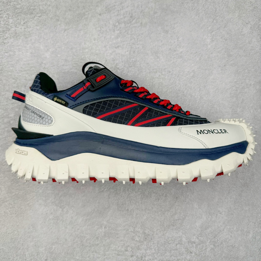 ＃莞产 Moncler Trailgrip Gore-Tex 蒙口越野旅行系列低帮厚底轻量户外登山运动鞋 盟可睐MONCLER TRAILGRIP 鞋履新季系列 前卫设计碰撞实用科技 轻盈面料无惧炎热夏季 Trailgrip运动鞋作为盟可睐Moncler的秋冬新作横空出世 融蕴品牌山地基因 运用科技前沿技术 征服野外复杂地形 醒目的胎纹设计搭配弧形橡胶鞋头 确保经久耐穿 为山野探险与都市畅游提供高效防护 Trailgrip 2023春夏系列将在既有的实用性基础之上 推出全新配色 并采用更轻材质 尺码：35 36 37 38 39 40 41 42 43 44 45 46-选品中心