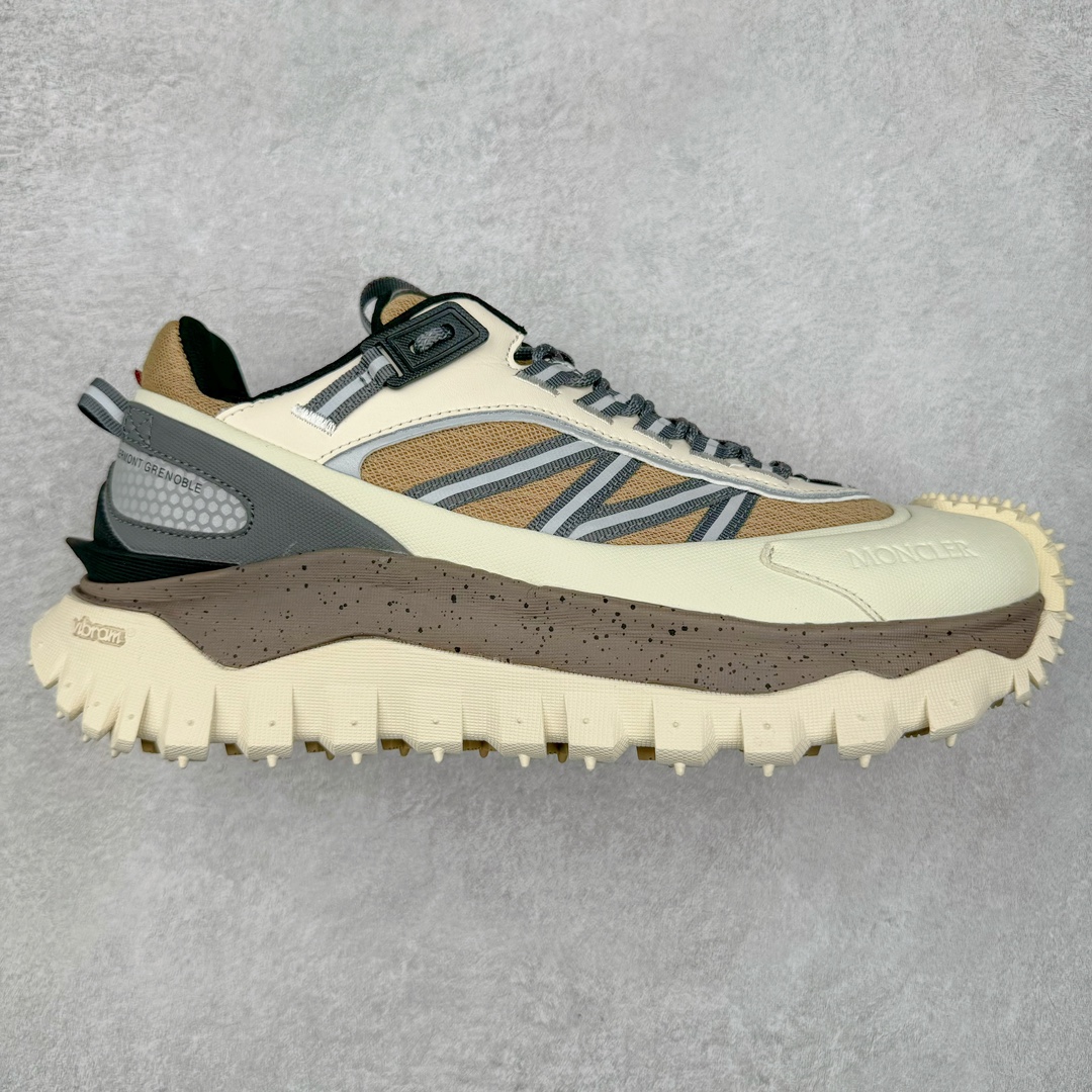 ＃莞产 Moncler Trailgrip Gore-Tex 蒙口越野旅行系列低帮厚底轻量户外登山运动鞋 盟可睐MONCLER TRAILGRIP 鞋履新季系列 前卫设计碰撞实用科技 轻盈面料无惧炎热夏季 Trailgrip运动鞋作为盟可睐Moncler的秋冬新作横空出世 融蕴品牌山地基因 运用科技前沿技术 征服野外复杂地形 醒目的胎纹设计搭配弧形橡胶鞋头 确保经久耐穿 为山野探险与都市畅游提供高效防护 Trailgrip 2023春夏系列将在既有的实用性基础之上 推出全新配色 并采用更轻材质 尺码：35 36 37 38 39 40 41 42 43 44 45 46-选品中心