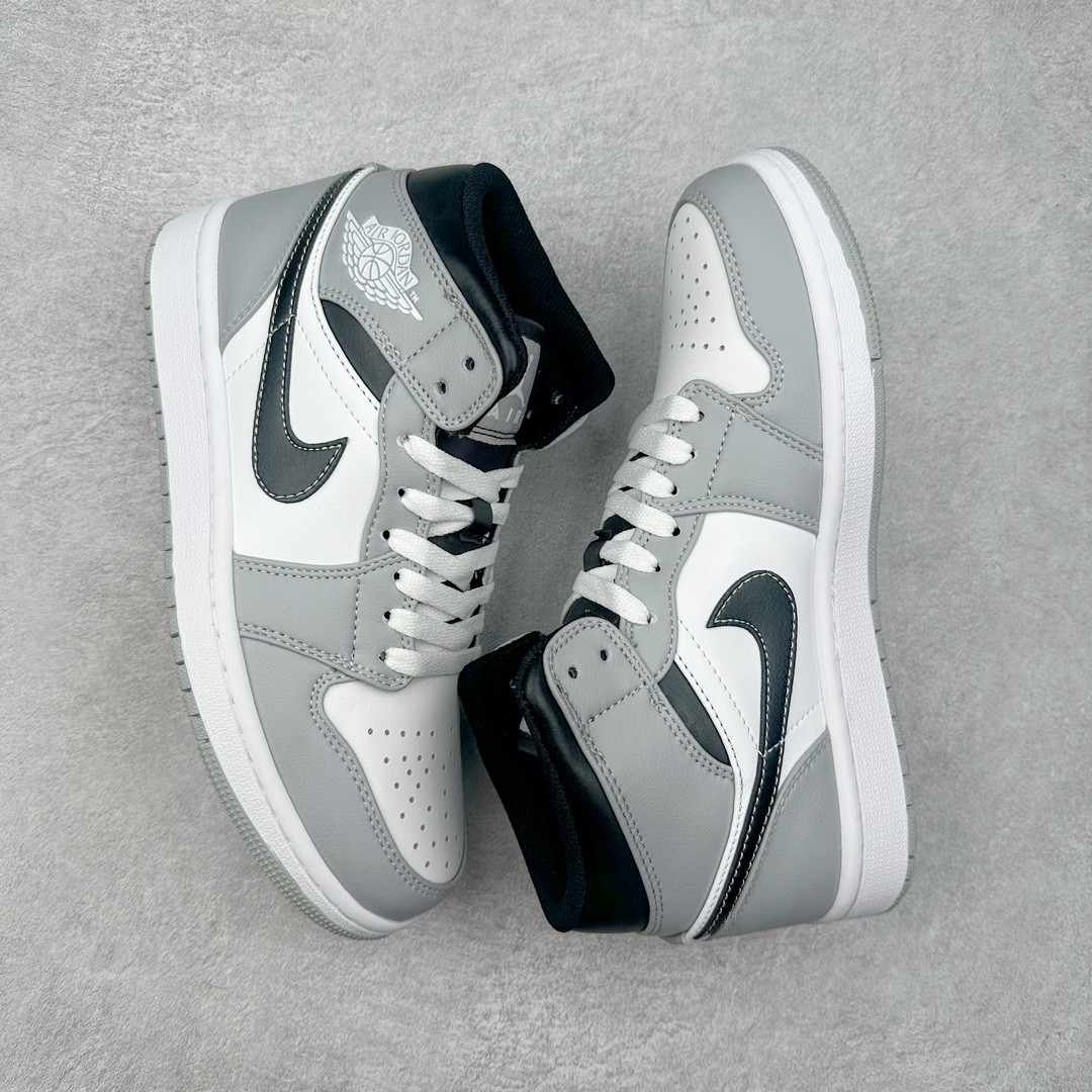 图片[3]-＃特价福利 Air Jordan AJ1 Mid 中帮系列 原装楦头纸板开发 完美鞋型 超高清洁度 鞋型不臃肿别扭 原厂内置全掌气垫 A模大底 鞋舌AJ原厂专用牛津布 AJ专用反口珍珠布 原厂无杂质高弹内里海棉 特殊封边弹力鞋带 原鞋开模 拒绝公底 购置公司同步原材料 都有细节原汁原味 忠于原版 尺码：36 36.5 37.5 38 38.5 39 40 40.5 41 42 42.5 43 44 44.5 45 46-选品中心