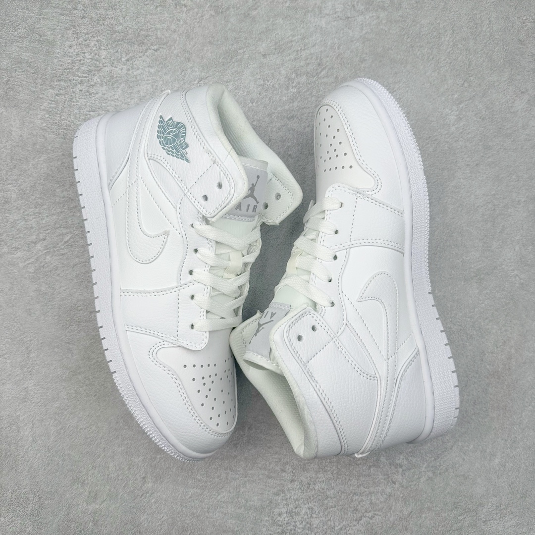 图片[3]-＃特价福利 Air Jordan AJ1 Mid 中帮系列 原装楦头纸板开发 完美鞋型 超高清洁度 鞋型不臃肿别扭 原厂内置全掌气垫 A模大底 鞋舌AJ原厂专用牛津布 AJ专用反口珍珠布 原厂无杂质高弹内里海棉 特殊封边弹力鞋带 原鞋开模 拒绝公底 购置公司同步原材料 都有细节原汁原味 忠于原版 尺码：36 36.5 37.5 38 38.5 39 40 40.5 41 42 42.5 43 44 44.5 45 46-选品中心