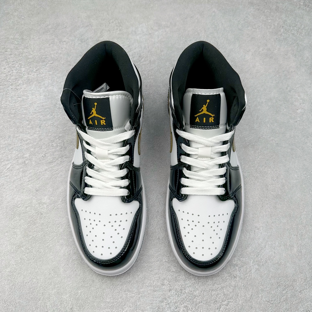图片[2]-＃特价福利 Air Jordan AJ1 Mid 中帮系列 原装楦头纸板开发 完美鞋型 超高清洁度 鞋型不臃肿别扭 原厂内置全掌气垫 A模大底 鞋舌AJ原厂专用牛津布 AJ专用反口珍珠布 原厂无杂质高弹内里海棉 特殊封边弹力鞋带 原鞋开模 拒绝公底 购置公司同步原材料 都有细节原汁原味 忠于原版 尺码：36 36.5 37.5 38 38.5 39 40 40.5 41 42 42.5 43 44 44.5 45 46-选品中心