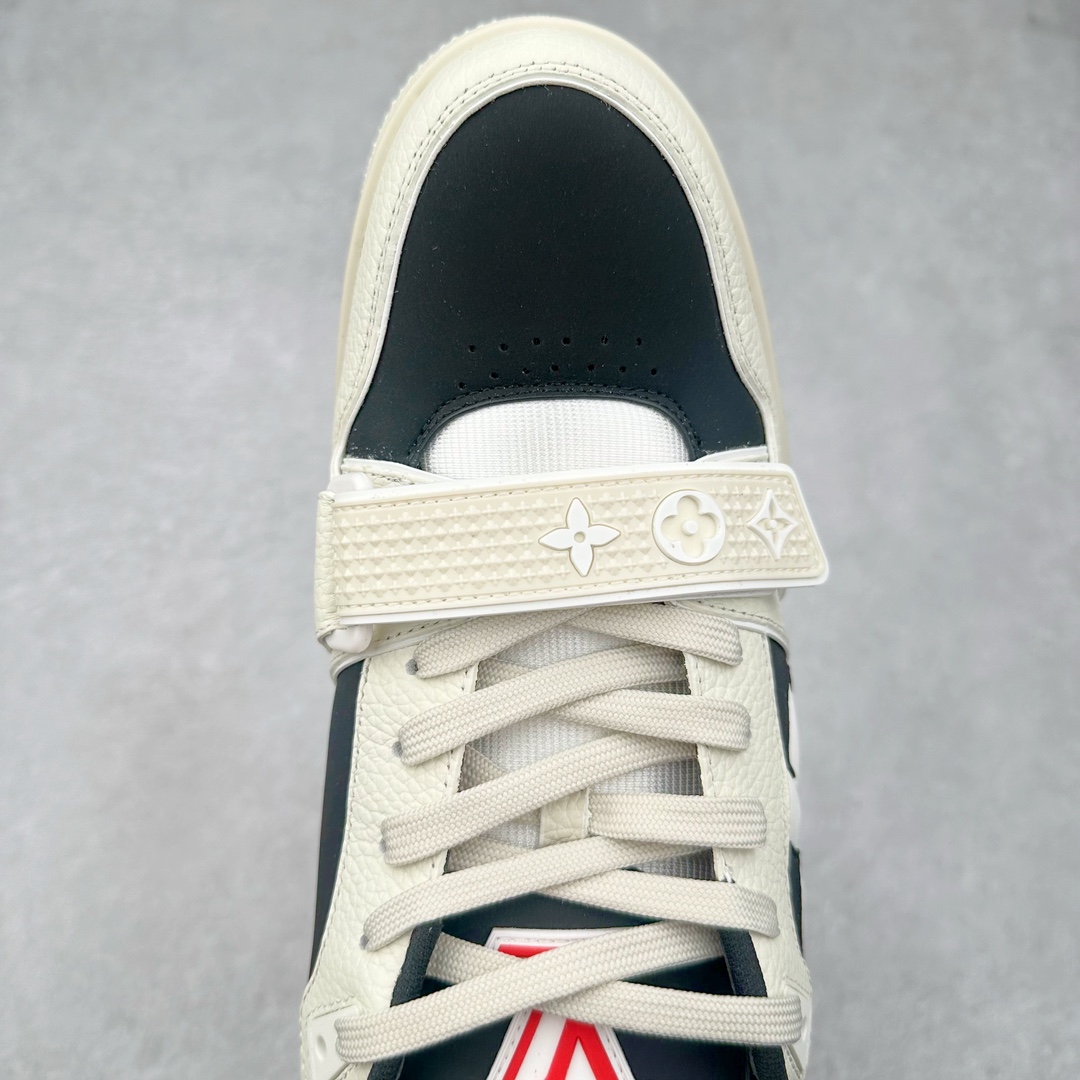 图片[4]-Louis Vuitton Trainer lv时装走秀运动鞋 高尔夫系列 全网最全配色更新最快 最成熟的做工稳定的品控 完美鞋型超高的清洁度 零毛边线头瑕疵 全套原楦原纸版原鞋开模 全网最具灵魂的版型 正确原装黄色鞋盒 正确中底印花 鞋面印花3D高频深度立体 全鞋电脑针车 紧密相连 针距密度一致 环保乳胶注塑鞋垫 厚度脚感还原原版 皮面裁剪部位 统一油边封口工艺 原装橡胶大底含胶量大底组合零偏差 专柜全套包装 防尘袋 说明书 质保卡 男女鞋 尺码：35 36 37 38 39 40 41 42 43 44 45-选品中心