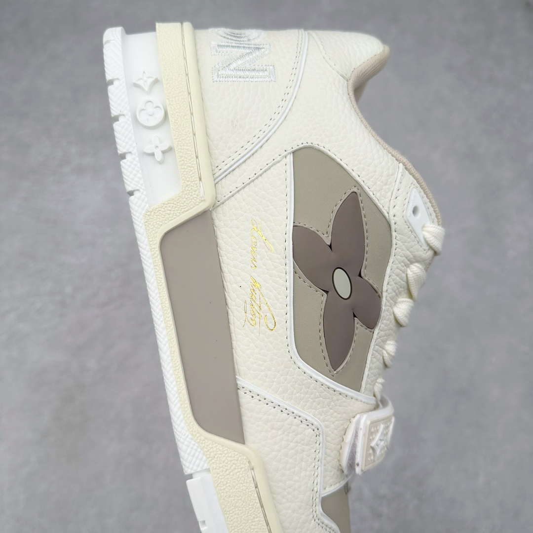 图片[6]-Louis Vuitton Trainer lv时装走秀运动鞋 高尔夫系列 全网最全配色更新最快 最成熟的做工稳定的品控 完美鞋型超高的清洁度 零毛边线头瑕疵 全套原楦原纸版原鞋开模 全网最具灵魂的版型 正确原装黄色鞋盒 正确中底印花 鞋面印花3D高频深度立体 全鞋电脑针车 紧密相连 针距密度一致 环保乳胶注塑鞋垫 厚度脚感还原原版 皮面裁剪部位 统一油边封口工艺 原装橡胶大底含胶量大底组合零偏差 专柜全套包装 防尘袋 说明书 质保卡 男女鞋 尺码：35 36 37 38 39 40 41 42 43 44 45-选品中心