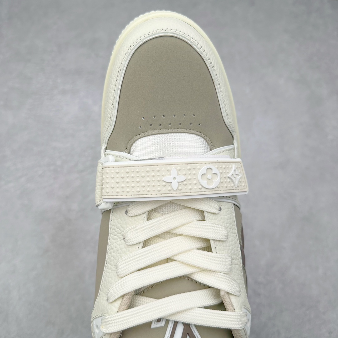 图片[4]-Louis Vuitton Trainer lv时装走秀运动鞋 高尔夫系列 全网最全配色更新最快 最成熟的做工稳定的品控 完美鞋型超高的清洁度 零毛边线头瑕疵 全套原楦原纸版原鞋开模 全网最具灵魂的版型 正确原装黄色鞋盒 正确中底印花 鞋面印花3D高频深度立体 全鞋电脑针车 紧密相连 针距密度一致 环保乳胶注塑鞋垫 厚度脚感还原原版 皮面裁剪部位 统一油边封口工艺 原装橡胶大底含胶量大底组合零偏差 专柜全套包装 防尘袋 说明书 质保卡 男女鞋 尺码：35 36 37 38 39 40 41 42 43 44 45-选品中心