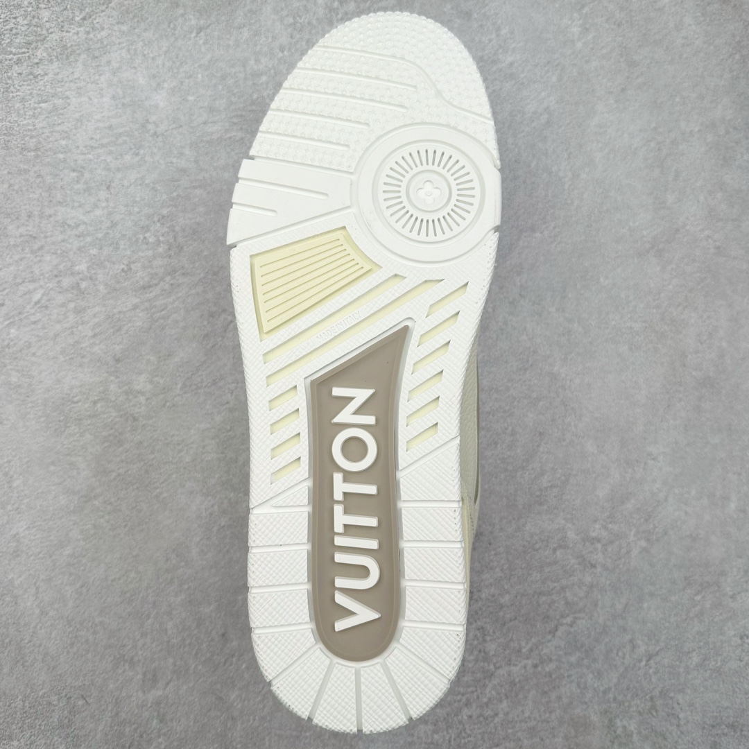 图片[9]-Louis Vuitton Trainer lv时装走秀运动鞋 高尔夫系列 全网最全配色更新最快 最成熟的做工稳定的品控 完美鞋型超高的清洁度 零毛边线头瑕疵 全套原楦原纸版原鞋开模 全网最具灵魂的版型 正确原装黄色鞋盒 正确中底印花 鞋面印花3D高频深度立体 全鞋电脑针车 紧密相连 针距密度一致 环保乳胶注塑鞋垫 厚度脚感还原原版 皮面裁剪部位 统一油边封口工艺 原装橡胶大底含胶量大底组合零偏差 专柜全套包装 防尘袋 说明书 质保卡 男女鞋 尺码：35 36 37 38 39 40 41 42 43 44 45-选品中心