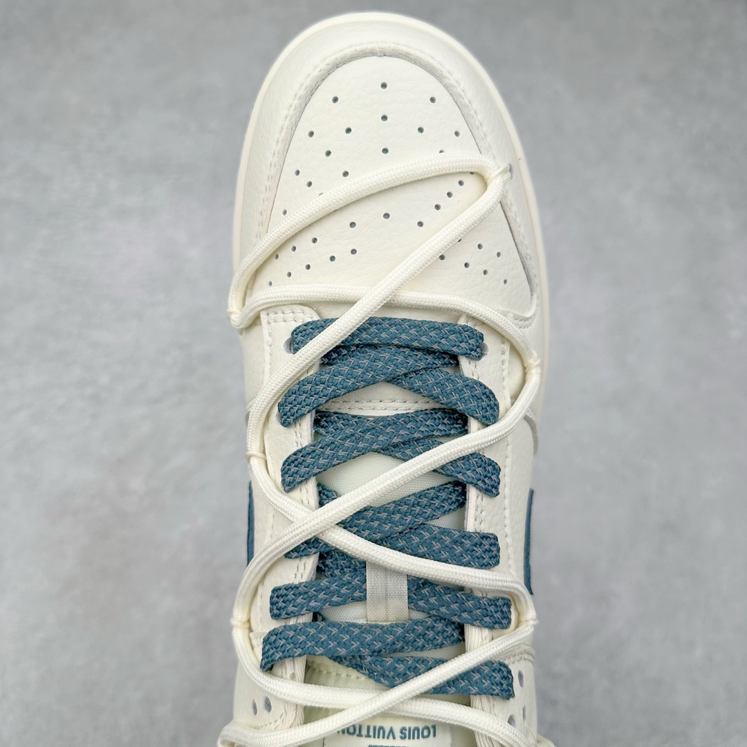 图片[4]-NK Dunk Low 定制配色 JJ5688-102 大厂出品 极力推荐 原装头层材料 独家版型蒸餾加工帶來的是更好的视觉和脚感体验大厂纯原品质出货 清洁度 电绣工艺 皮料切割干净无任何毛边 细节完美 尺码：36 36.5 37.5 38 38.5 39 40 40.5 41 42 42.5 43 44 44.5 45 46 47.5-选品中心