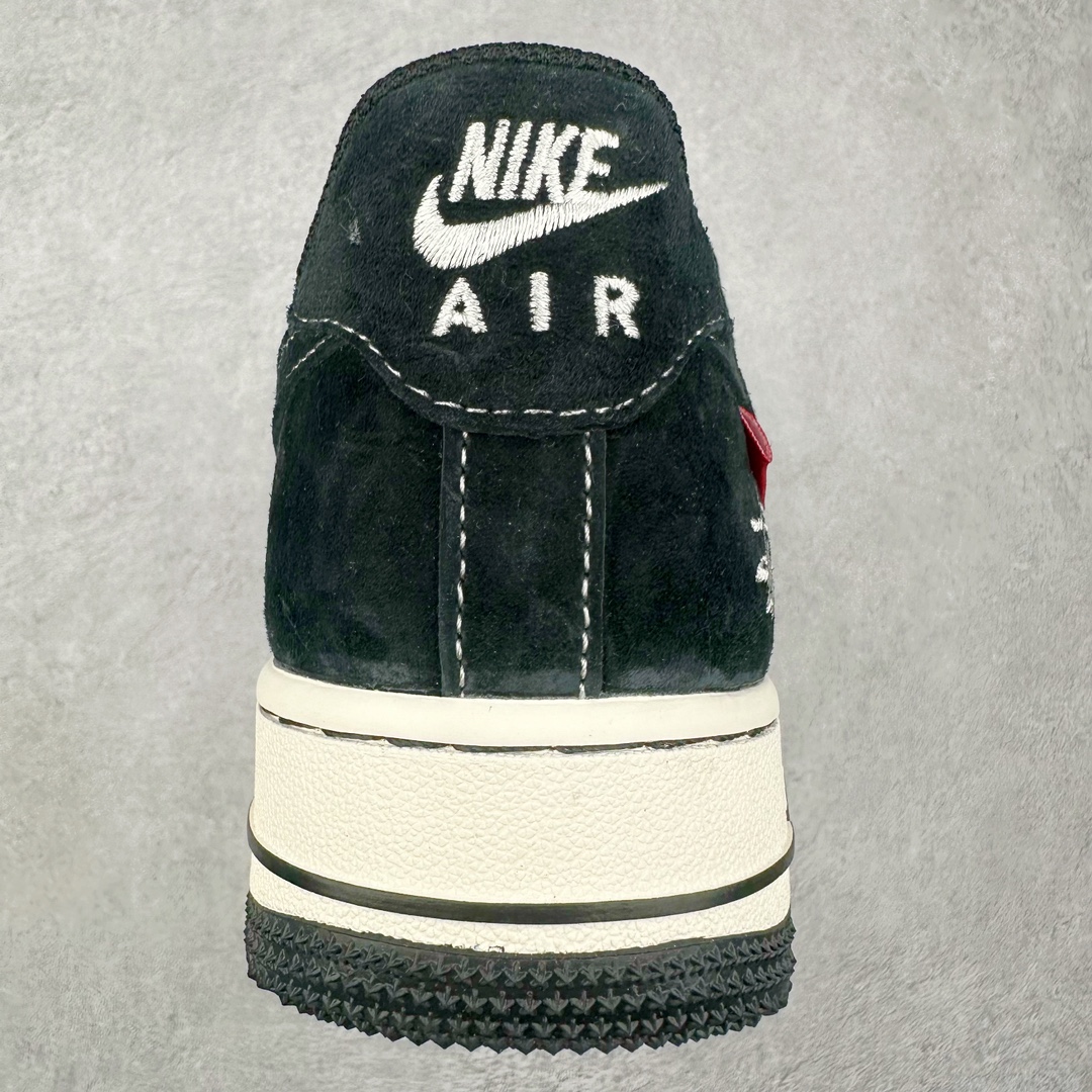 图片[8]-NK Air Force 1´07 Low 空军一号低帮百搭休闲运动板鞋 SJ6698-008 柔软、弹性十足的缓震性能和出色的中底设计 横跨复古与现代的外型结合 造就出风靡全球 三十多年的Force 1 直到今天还深受青睐 尺码：36 36.5 37.5 38 38.5 39 40 40.5 41 42 42.5 43 44 44.5 45-选品中心