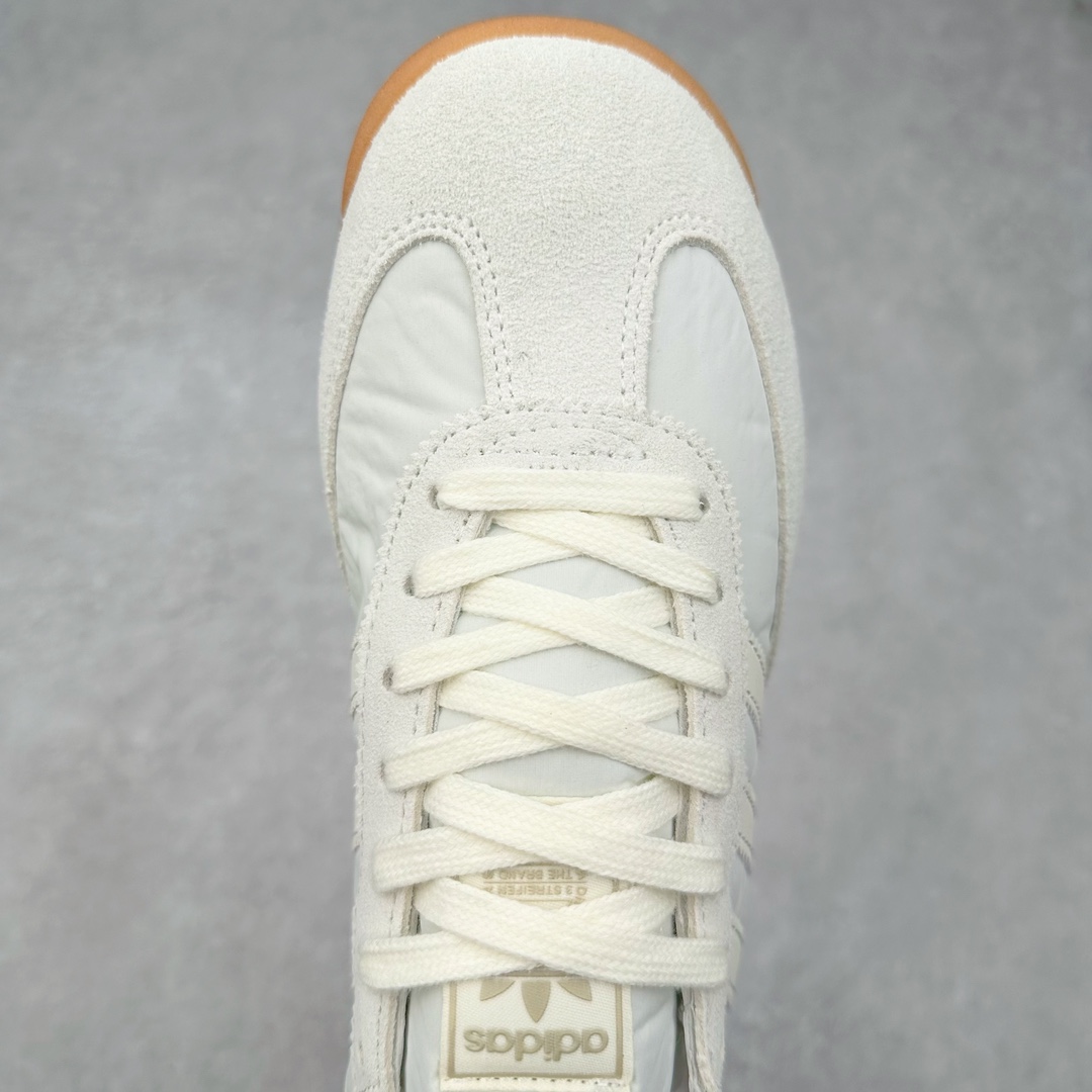 图片[4]-＃纯原 AD Wmns SL72 OG 系列德训足球风百搭低帮休闲运动板鞋 JI2491 采用高弹EVA+MODEL+RB三层组合底 区别市面RB一体大底 三层组合鞋底重量与原鞋一致 Originals 将有「T 头鞋」造型的诞生于 1972 年的 SL72 鞋款复刻带回 各位买鞋又有新选择了 1972 年 SL72 问世后 引领了后来阿迪达斯的跑鞋发展方向 其中「SL」代表了 Super Light 彰显了产品轻便的特性 1972 年 SL72 问世后 引领了后来阿迪达斯的跑鞋发展方向 其中「SL」代表了 Super Light 彰显了产品轻便的特性 这次 Originals 延续其轻质经典的基因 带来男女两款 SL72 男生款带来 SL72 RS 鞋型 RS 意为 Reshaped（重塑）鞋款在保留了经典的外观基础上 在尼龙材质里增加了填充物 使鞋型更加挺立和饱满 鞋头则更加圆润 鞋底的 EVA 材质则增加了鞋款的高度 女生款则带来 SL72 OG W 鞋型 OG 顾名思义则是致敬经典款式 相较于 RS（Reshaped）鞋款 鞋身更加纤细 其整体鞋身轮廓、线条、细节、材质上尊崇 70 年代 SL72 的设计 还原经典味道 尺码：36 36⅔ 37⅓ 38 38⅔ 39⅓ 40 40⅔ 41⅓ 42 42⅔ 43⅓ 44 44⅔ 45-选品中心