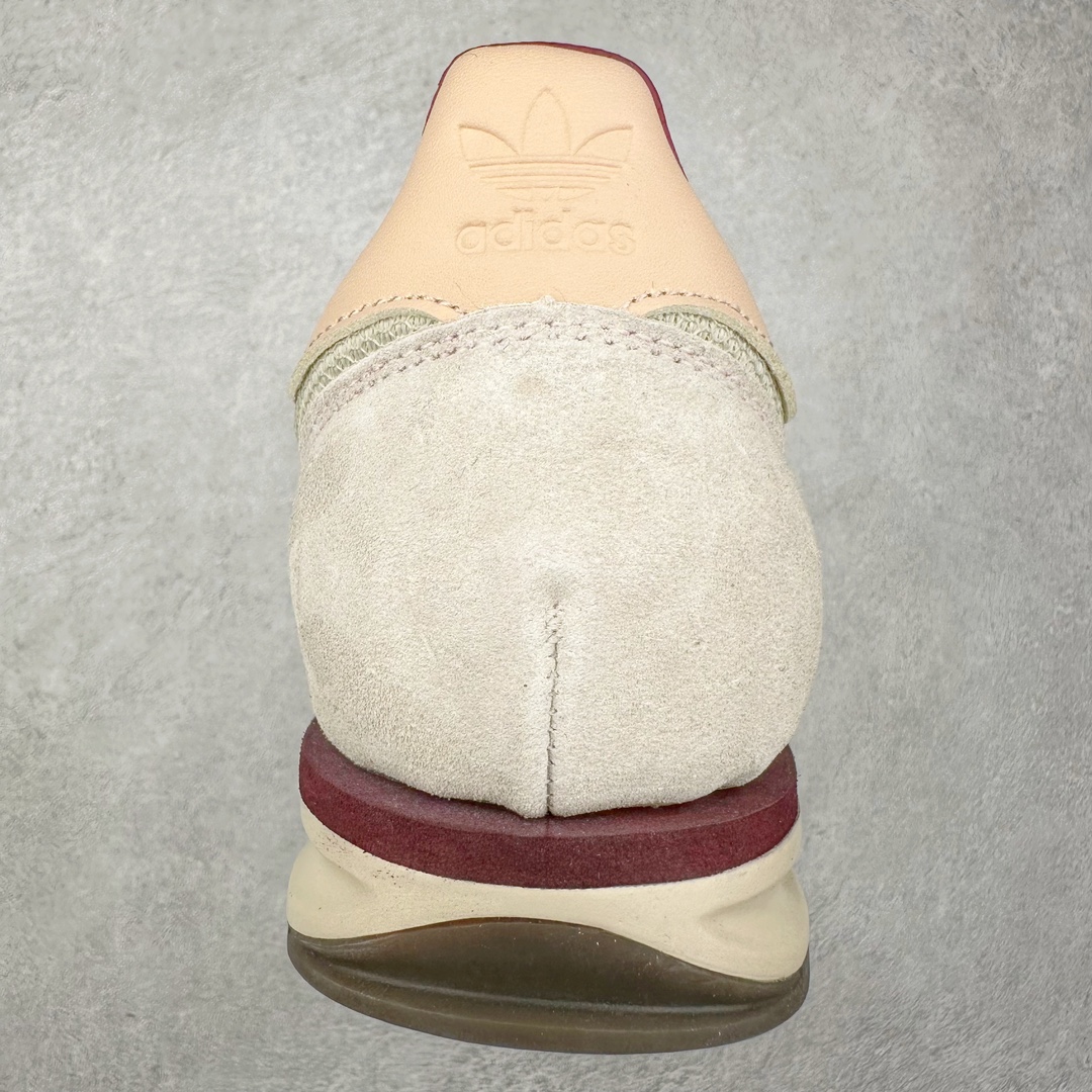 图片[8]-＃纯原 AD Wmns SL72 OG 系列德训足球风百搭低帮休闲运动板鞋 JI2485 采用高弹EVA+MODEL+RB三层组合底 区别市面RB一体大底 三层组合鞋底重量与原鞋一致 Originals 将有「T 头鞋」造型的诞生于 1972 年的 SL72 鞋款复刻带回 各位买鞋又有新选择了 1972 年 SL72 问世后 引领了后来阿迪达斯的跑鞋发展方向 其中「SL」代表了 Super Light 彰显了产品轻便的特性 1972 年 SL72 问世后 引领了后来阿迪达斯的跑鞋发展方向 其中「SL」代表了 Super Light 彰显了产品轻便的特性 这次 Originals 延续其轻质经典的基因 带来男女两款 SL72 男生款带来 SL72 RS 鞋型 RS 意为 Reshaped（重塑）鞋款在保留了经典的外观基础上 在尼龙材质里增加了填充物 使鞋型更加挺立和饱满 鞋头则更加圆润 鞋底的 EVA 材质则增加了鞋款的高度 女生款则带来 SL72 OG W 鞋型 OG 顾名思义则是致敬经典款式 相较于 RS（Reshaped）鞋款 鞋身更加纤细 其整体鞋身轮廓、线条、细节、材质上尊崇 70 年代 SL72 的设计 还原经典味道 尺码：36 36⅔ 37⅓ 38 38⅔ 39⅓ 40 40⅔ 41⅓ 42 42⅔ 43⅓ 44 44⅔ 45-选品中心