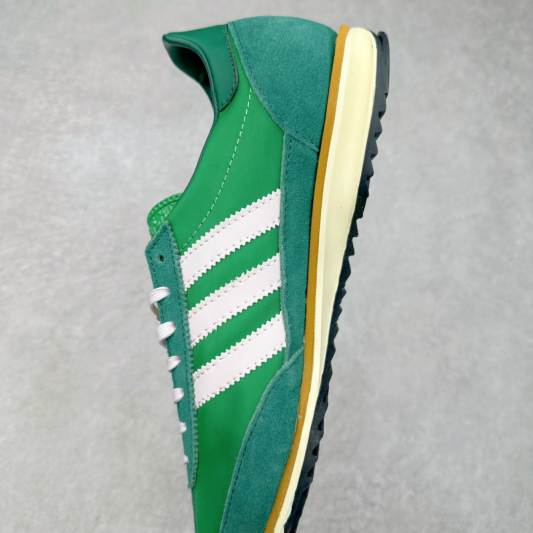 图片[7]-＃HP纯原 AD Wmns SL72 OG 系列德训足球风百搭低帮休闲运动板鞋 JG2133 采用高弹EVA+MODEL+RB三层组合底 区别市面RB一体大底 三层组合鞋底重量与原鞋一致 Originals 将有「T 头鞋」造型的诞生于 1972 年的 SL72 鞋款复刻带回 各位买鞋又有新选择了 1972 年 SL72 问世后 引领了后来阿迪达斯的跑鞋发展方向 其中「SL」代表了 Super Light 彰显了产品轻便的特性 1972 年 SL72 问世后 引领了后来阿迪达斯的跑鞋发展方向 其中「SL」代表了 Super Light 彰显了产品轻便的特性 这次 Originals 延续其轻质经典的基因 带来男女两款 SL72 男生款带来 SL72 RS 鞋型 RS 意为 Reshaped（重塑）鞋款在保留了经典的外观基础上 在尼龙材质里增加了填充物 使鞋型更加挺立和饱满 鞋头则更加圆润 鞋底的 EVA 材质则增加了鞋款的高度 女生款则带来 SL72 OG W 鞋型 OG 顾名思义则是致敬经典款式 相较于 RS（Reshaped）鞋款 鞋身更加纤细 其整体鞋身轮廓、线条、细节、材质上尊崇 70 年代 SL72 的设计 还原经典味道 尺码：36 36⅔ 37⅓ 38 38⅔ 39⅓ 40 40⅔ 41⅓ 42 42⅔ 43⅓ 44 44⅔ 45-选品中心