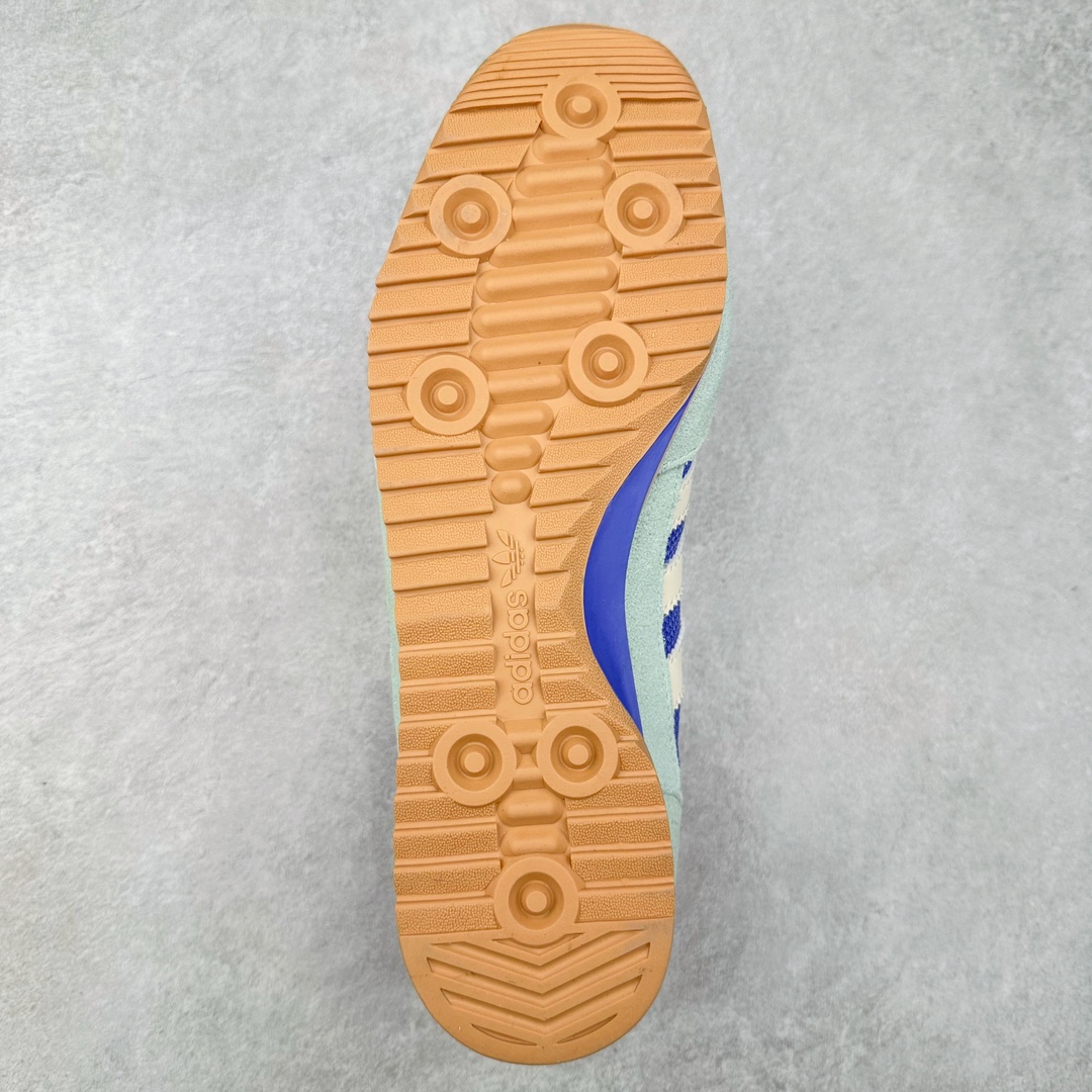 图片[9]-＃HP纯原 AD Wmns SL72 OG 系列德训足球风百搭低帮休闲运动板鞋 IH0290 采用高弹EVA+MODEL+RB三层组合底 区别市面RB一体大底 三层组合鞋底重量与原鞋一致 Originals 将有「T 头鞋」造型的诞生于 1972 年的 SL72 鞋款复刻带回 各位买鞋又有新选择了 1972 年 SL72 问世后 引领了后来阿迪达斯的跑鞋发展方向 其中「SL」代表了 Super Light 彰显了产品轻便的特性 1972 年 SL72 问世后 引领了后来阿迪达斯的跑鞋发展方向 其中「SL」代表了 Super Light 彰显了产品轻便的特性 这次 Originals 延续其轻质经典的基因 带来男女两款 SL72 男生款带来 SL72 RS 鞋型 RS 意为 Reshaped（重塑）鞋款在保留了经典的外观基础上 在尼龙材质里增加了填充物 使鞋型更加挺立和饱满 鞋头则更加圆润 鞋底的 EVA 材质则增加了鞋款的高度 女生款则带来 SL72 OG W 鞋型 OG 顾名思义则是致敬经典款式 相较于 RS（Reshaped）鞋款 鞋身更加纤细 其整体鞋身轮廓、线条、细节、材质上尊崇 70 年代 SL72 的设计 还原经典味道 尺码：36 36⅔ 37⅓ 38 38⅔ 39⅓ 40 40⅔ 41⅓ 42 42⅔ 43⅓ 44 44⅔ 45-选品中心