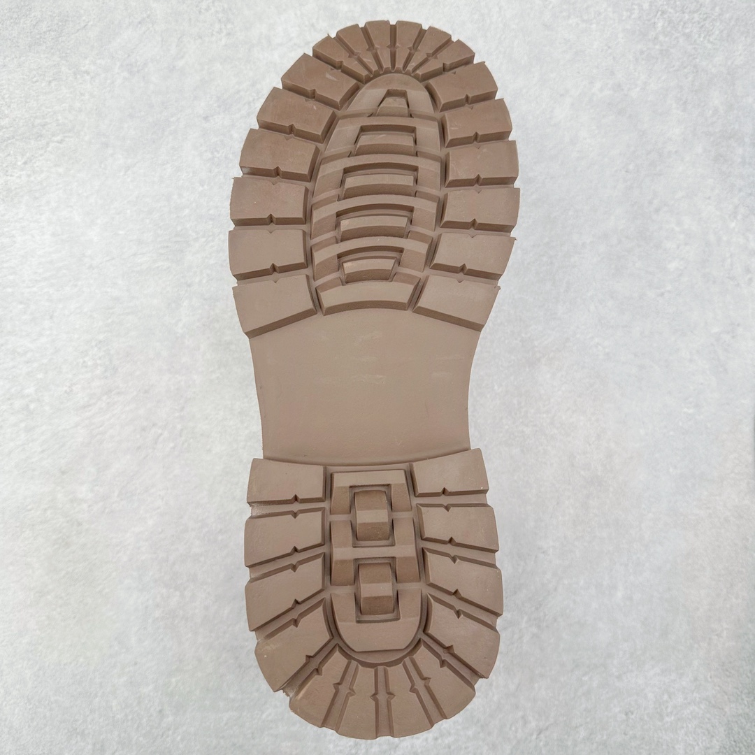 图片[9]-＃福利特价 Timberland添柏岚/天伯伦户外高帮休闲大黄靴系列 #广东大厂品质 原盒原包装 #24ss新款 时尚潮流搭配 面料采用意大利🇮🇹顶级磨砂细纹牛皮 搭配防臭防腐真皮乳胶鞋垫 大底到五金都是代工厂原材料制作 同原版固特异永不开胶工艺 好货不杀猪 首单质量严格把控 全网独家首发 品质毋庸置疑 全套官网统一包装 给您完美的穿着体验 质量考究耐穿 型男必备 专治不帅 高品质脚感一流 今年冬季防寒户外专用 日常随意搭配 尺码：38 39 40 41 42 43 44（皮鞋码）-选品中心