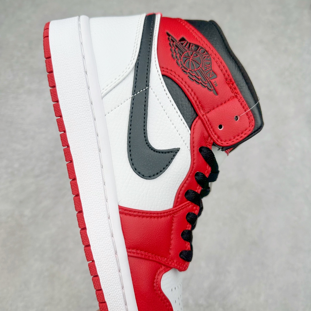 图片[6]-＃特价福利 Air Jordan AJ1 Mid 中帮系列 原装楦头纸板开发 完美鞋型 超高清洁度 鞋型不臃肿别扭 原厂内置全掌气垫 A模大底 鞋舌AJ原厂专用牛津布 AJ专用反口珍珠布 原厂无杂质高弹内里海棉 特殊封边弹力鞋带 原鞋开模 拒绝公底 购置公司同步原材料 都有细节原汁原味 忠于原版 尺码：36 36.5 37.5 38 38.5 39 40 40.5 41 42 42.5 43 44 44.5 45 46-选品中心