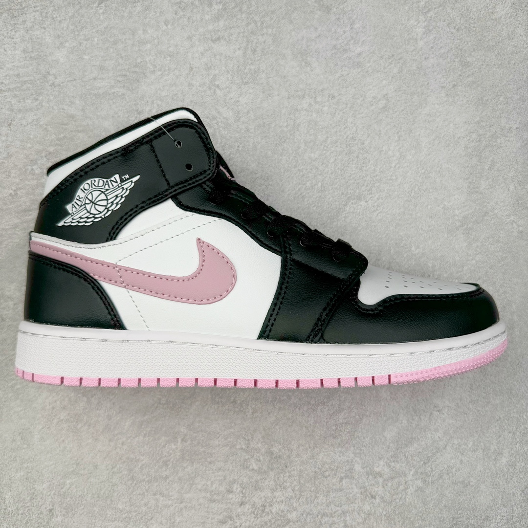 图片[9]-＃特价福利 Air Jordan AJ1 Mid 中帮系列 原装楦头纸板开发 完美鞋型 超高清洁度 鞋型不臃肿别扭 原厂内置全掌气垫 A模大底 鞋舌AJ原厂专用牛津布 AJ专用反口珍珠布 原厂无杂质高弹内里海棉 特殊封边弹力鞋带 原鞋开模 拒绝公底 购置公司同步原材料 都有细节原汁原味 忠于原版 尺码：36 36.5 37.5 38 38.5 39 40 40.5 41 42 42.5 43 44 44.5 45 46-选品中心
