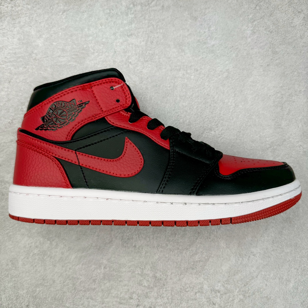 图片[9]-＃特价福利 Air Jordan AJ1 Mid 中帮系列 原装楦头纸板开发 完美鞋型 超高清洁度 鞋型不臃肿别扭 原厂内置全掌气垫 A模大底 鞋舌AJ原厂专用牛津布 AJ专用反口珍珠布 原厂无杂质高弹内里海棉 特殊封边弹力鞋带 原鞋开模 拒绝公底 购置公司同步原材料 都有细节原汁原味 忠于原版 尺码：36 36.5 37.5 38 38.5 39 40 40.5 41 42 42.5 43 44 44.5 45 46-选品中心