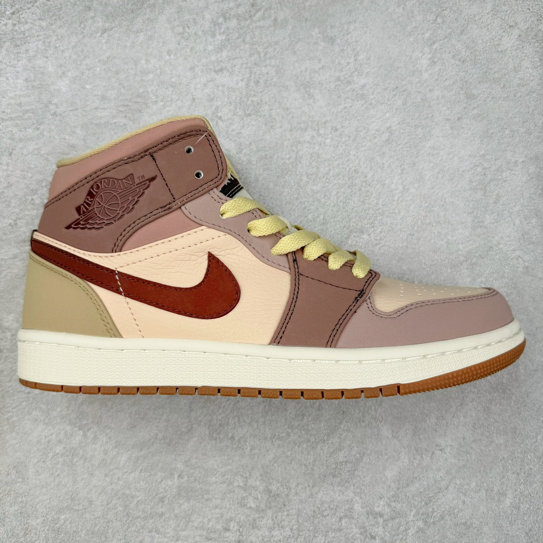 图片[2]-＃特价福利 Air Jordan AJ1 Mid 中帮系列 原装楦头纸板开发 完美鞋型 超高清洁度 鞋型不臃肿别扭 原厂内置全掌气垫 A模大底 鞋舌AJ原厂专用牛津布 AJ专用反口珍珠布 原厂无杂质高弹内里海棉 特殊封边弹力鞋带 原鞋开模 拒绝公底 购置公司同步原材料 都有细节原汁原味 忠于原版 尺码：36 36.5 37.5 38 38.5 39 40 40.5 41 42 42.5 43 44 44.5 45 46-选品中心