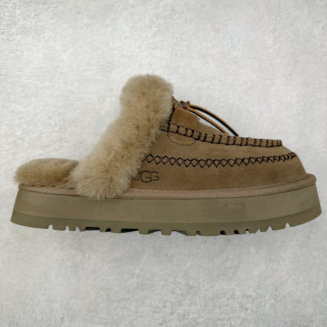 #SP原厂 UGG 8260 阿尔派半拖秋冬羊皮毛一体雪地靴 全鞋采用ZP同厂 隆丰A级澳洲进口羊皮毛一体 品牌代工厂生产线 完全遵循ZP工艺流程 代工厂原厂版师 秉承无原鞋不开发选择 注重每一处细节 市面最正版型 TREADLITE\\\”轻翼\\\”科技外底 轻便/耐用/柔韧/桩型【售后郑重承诺】一个月内若出现重大脱胶/断底等质量问题 直接为您换新!尺码:35 36 37 38 39 40-选品中心