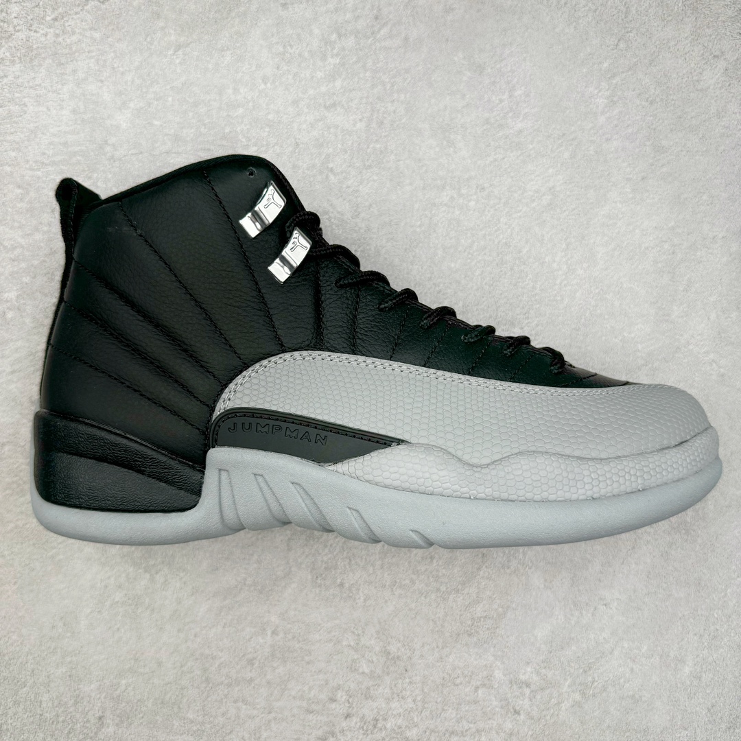 ＃SZ纯原 Air Jordan AJ12 Retro 黑灰 货号：CT8013-010 外贸特供批次 原楦原档案数据开模打造 原汁原味12代鞋型 进口原厂皮料 原厂碳板 原装材料 原厂定制金属扣 原厂电绣 支持与公司货全方位对比 只服务于5%懂鞋的高端客户 发国外可支持各种retail商店充正寄售 尺码：40 40.5 41 42 42.5 43 44 44.5 45 45.5 46 47.5 48.5-选品中心
