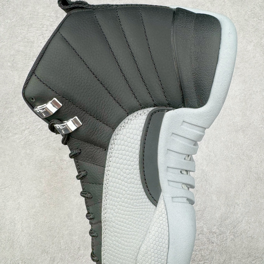 图片[7]-＃SZ纯原 Air Jordan AJ12 Retro 黑灰 货号：CT8013-010 外贸特供批次 原楦原档案数据开模打造 原汁原味12代鞋型 进口原厂皮料 原厂碳板 原装材料 原厂定制金属扣 原厂电绣 支持与公司货全方位对比 只服务于5%懂鞋的高端客户 发国外可支持各种retail商店充正寄售 尺码：40 40.5 41 42 42.5 43 44 44.5 45 45.5 46 47.5 48.5-选品中心