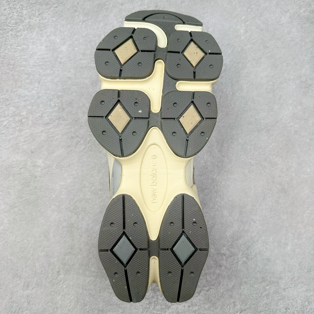 图片[9]-＃纯原特价福利 New Balance NB9060系列 新百伦绒面革网布经典百搭防滑耐磨透气低帮生活休闲鞋 全套原楦原纸板原厂数据开发 进口三明治网面 原装进口翻毛皮料正确绒感卡色 正确中底拉帮中底网布细节 原厂标裁 带紫光防伪 定制后跟透明水晶模块 冲裁组合 大底贴合程度胶水上色把控完美 整洁度挑战全网艺术家 多道序QC把关品质完善 匠心打造 耗时两个月开发完成 工艺极其复杂难度可想而知 新开独立私模大底 全网唯一正确六层组合大底 高端零售专供产物 尺码：36 37 37.5 38 38.5 39 40 40.5 41 42 42.5 43 44 45 46.5-选品中心