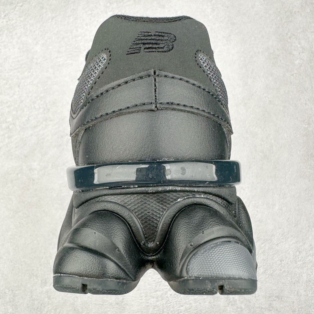 图片[8]-＃纯原特价福利 New Balance NB9060系列 新百伦绒面革网布经典百搭防滑耐磨透气低帮生活休闲鞋 全套原楦原纸板原厂数据开发 进口三明治网面 原装进口翻毛皮料正确绒感卡色 正确中底拉帮中底网布细节 原厂标裁 带紫光防伪 定制后跟透明水晶模块 冲裁组合 大底贴合程度胶水上色把控完美 整洁度挑战全网艺术家 多道序QC把关品质完善 匠心打造 耗时两个月开发完成 工艺极其复杂难度可想而知 新开独立私模大底 全网唯一正确六层组合大底 高端零售专供产物 尺码：36 37 37.5 38 38.5 39 40 40.5 41 42 42.5 43 44 45 46.5-选品中心