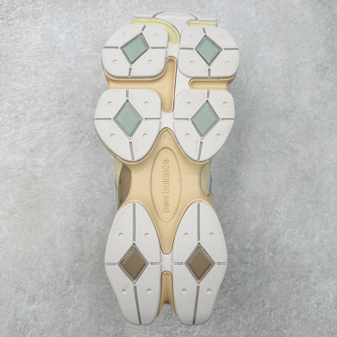 图片[9]-＃纯原特价福利 New Balance NB9060系列 新百伦绒面革网布经典百搭防滑耐磨透气低帮生活休闲鞋 全套原楦原纸板原厂数据开发 进口三明治网面 原装进口翻毛皮料正确绒感卡色 正确中底拉帮中底网布细节 原厂标裁 带紫光防伪 定制后跟透明水晶模块 冲裁组合 大底贴合程度胶水上色把控完美 整洁度挑战全网艺术家 多道序QC把关品质完善 匠心打造 耗时两个月开发完成 工艺极其复杂难度可想而知 新开独立私模大底 全网唯一正确六层组合大底 高端零售专供产物 尺码：36 37 37.5 38 38.5 39 40 40.5 41 42 42.5 43 44 45 46.5-选品中心