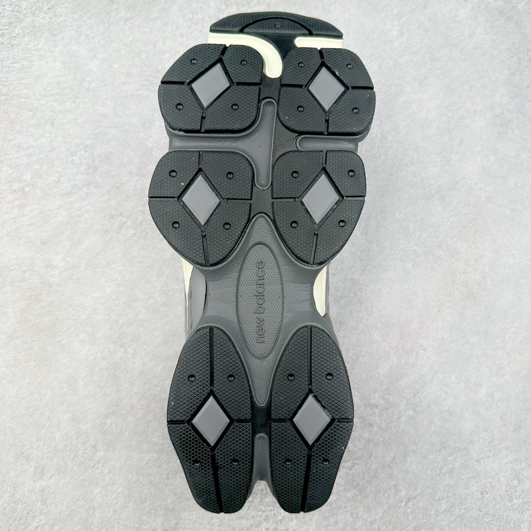图片[9]-＃纯原特价福利 New Balance NB9060系列 新百伦绒面革网布经典百搭防滑耐磨透气低帮生活休闲鞋 全套原楦原纸板原厂数据开发 进口三明治网面 原装进口翻毛皮料正确绒感卡色 正确中底拉帮中底网布细节 原厂标裁 带紫光防伪 定制后跟透明水晶模块 冲裁组合 大底贴合程度胶水上色把控完美 整洁度挑战全网艺术家 多道序QC把关品质完善 匠心打造 耗时两个月开发完成 工艺极其复杂难度可想而知 新开独立私模大底 全网唯一正确六层组合大底 高端零售专供产物 尺码：36 37 37.5 38 38.5 39 40 40.5 41 42 42.5 43 44 45 46.5-选品中心