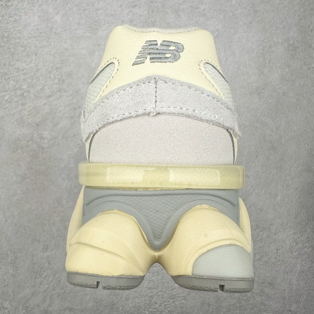 图片[8]-＃纯原特价福利 New Balance NB9060系列 新百伦绒面革网布经典百搭防滑耐磨透气低帮生活休闲鞋 全套原楦原纸板原厂数据开发 进口三明治网面 原装进口翻毛皮料正确绒感卡色 正确中底拉帮中底网布细节 原厂标裁 带紫光防伪 定制后跟透明水晶模块 冲裁组合 大底贴合程度胶水上色把控完美 整洁度挑战全网艺术家 多道序QC把关品质完善 匠心打造 耗时两个月开发完成 工艺极其复杂难度可想而知 新开独立私模大底 全网唯一正确六层组合大底 高端零售专供产物 尺码：36 37 37.5 38 38.5 39 40 40.5 41 42 42.5 43 44 45 46.5-选品中心