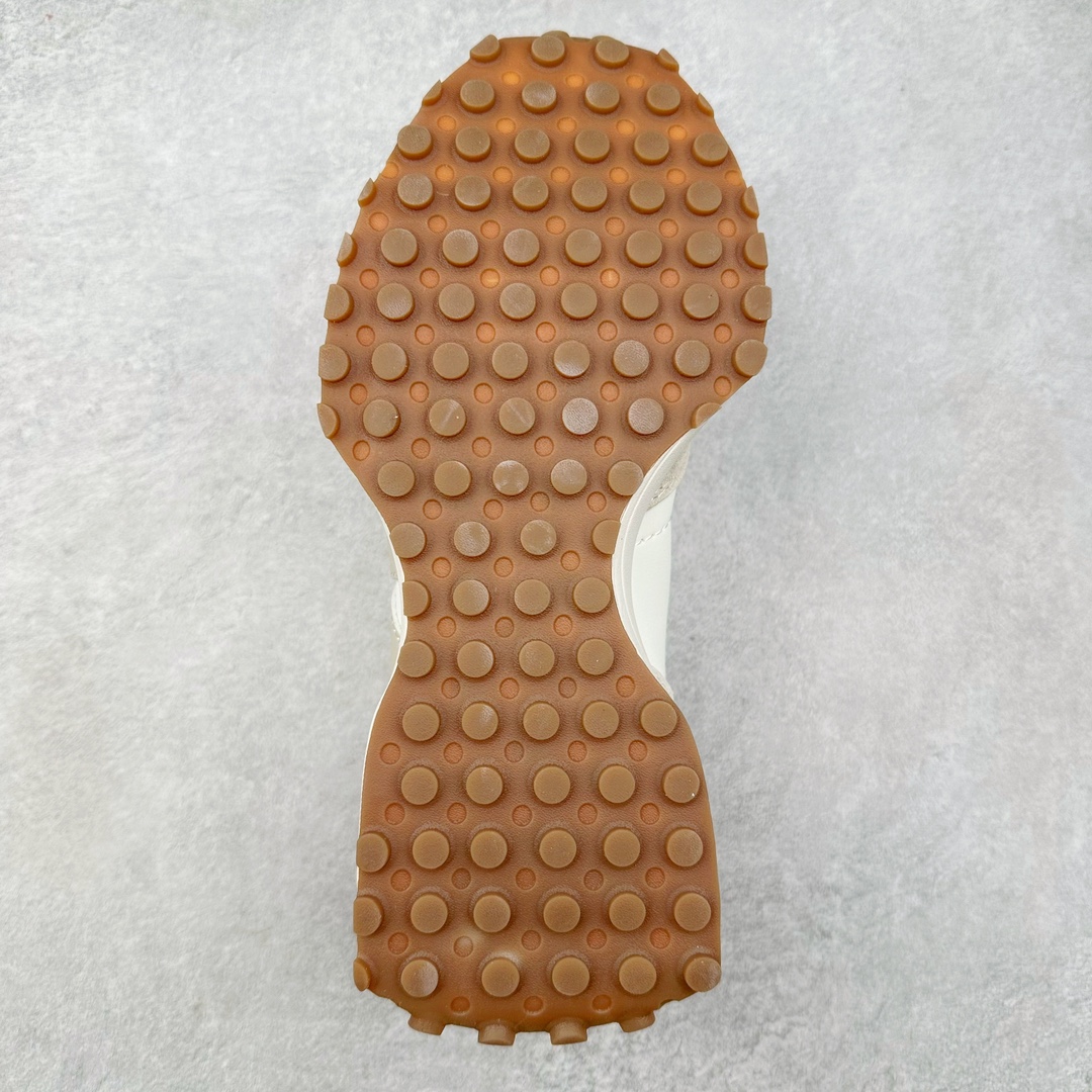 图片[9]-New Balance MS327 NB新百伦系列复古休闲运动慢跑鞋 #以更纯粹的复古风格设计打造的全新造型 侧身还以解构设计 将 N 字标志以做旧压花样式呈现 样式别具新意 而麂皮、冲孔皮革的塑造 则呈现出高级怀旧气质 也让鞋款在奢华时装风格与运动氛围之间达到了平衡 鞋身采用尼龙及猪巴革麂皮物料拼接构成 中底高弹PU材质及满丁防滑橡胶外底 尺码：36 37 37.5 38 38.5 39.5 40 40.5 41.5 42 42.5 43 44 45-选品中心