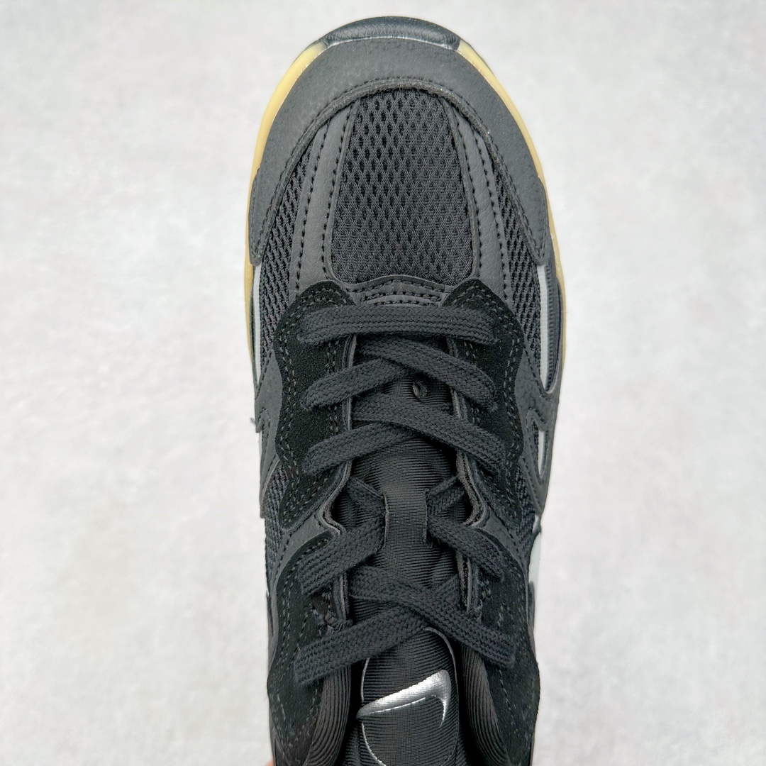 图片[4]-NIKE JAM 系列舒适时尚防滑耐磨低帮生活休闲鞋 FN0314-002 采用鞋面合成皮革与网眼布设计 以便于运动员在霹雳舞运动中的保护和耐穿 中底设计细节采用翻转SWOOSH设计 使得倒立动作时更显帅气 鞋子中的整体结构下降 有助于提供更好的缓震效果 设计语言来与NIKE 2000年跑跑鞋中汲取的材料组合以及设计语言 鞋子在线条处大量采用反光效果 尺码：36 36.5 37.5 38 38.5 39 40 40.5 41 42 42.5 43 44 44.5 45 46-选品中心
